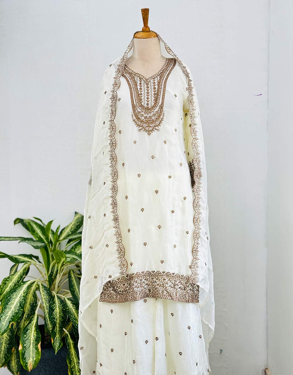 Ready-to-Wear Partywear Suit with Palazzo Pants ✨ - Image 8