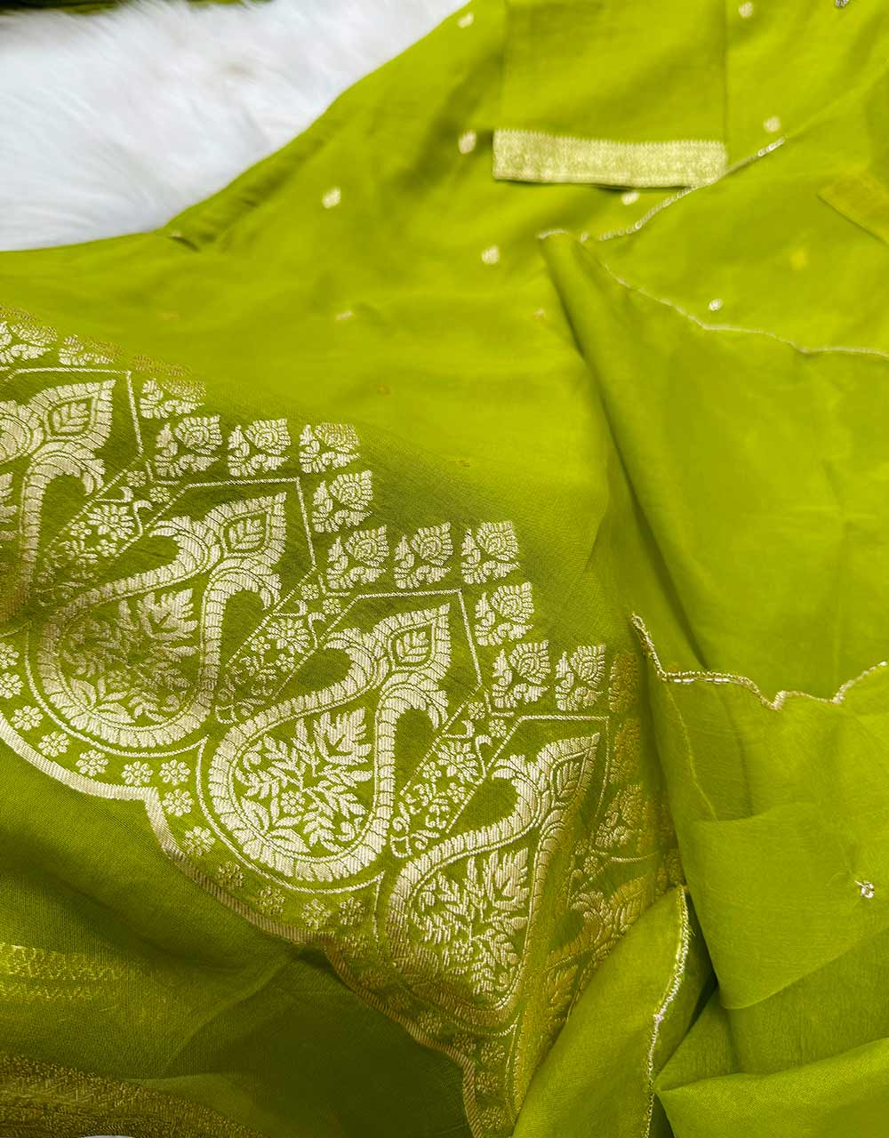 Ready-to-Wear Dola Silk Kurti Set with Organza Dupatta - Graceful Elegance🌟 - Image 6