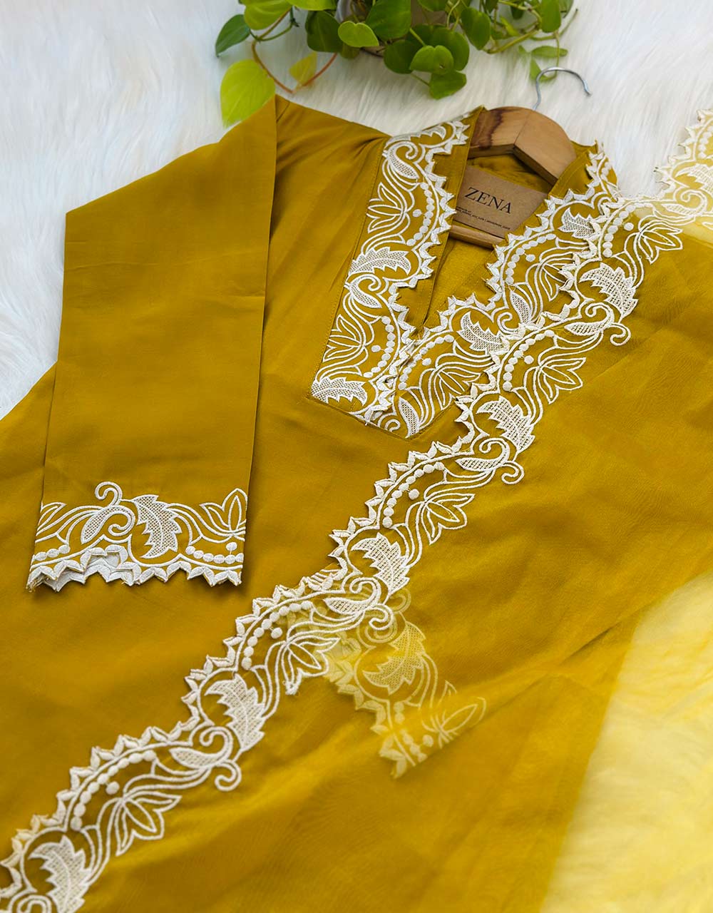 Ready-to-Wear Muslin Kurti Set ๐