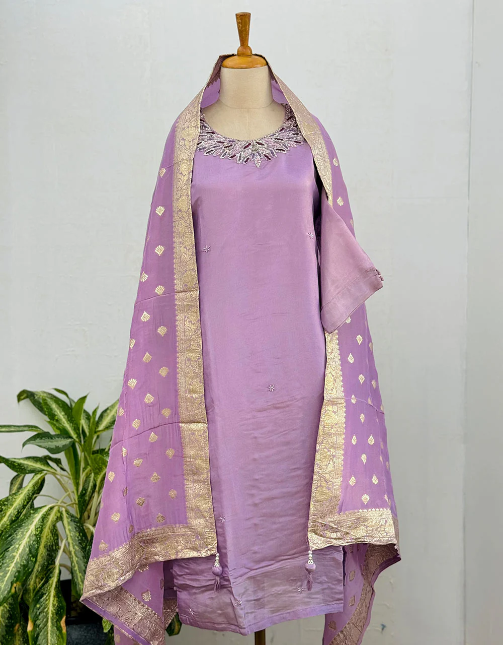Tissue Silk Ready-to-Wear Hand Work Kurti Set โจ - Image 4