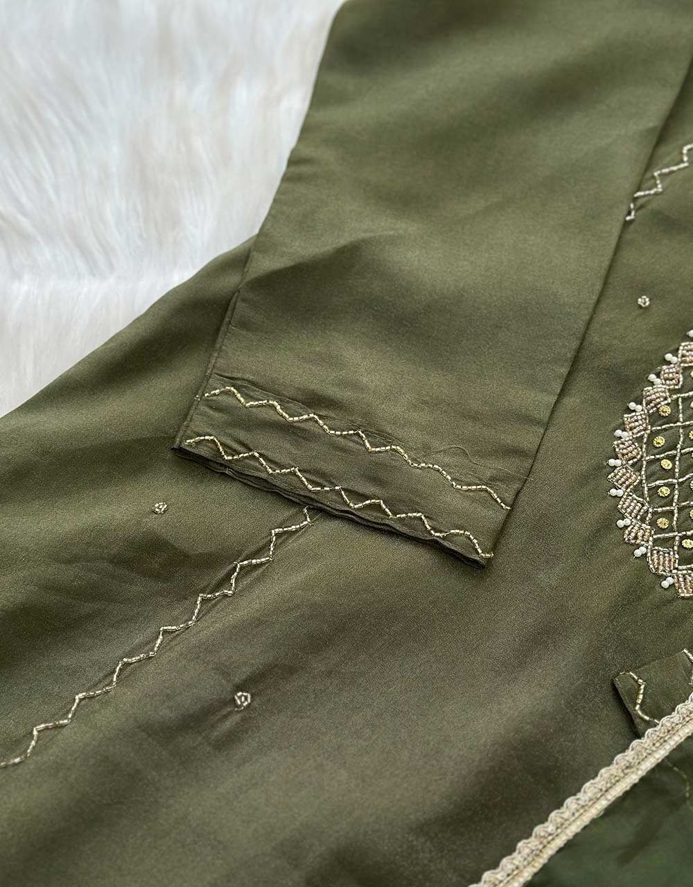 Georgette Ready-to-Wear Handwork Suit β Timeless Elegance & Craftsmanship β¨ - Image 4
