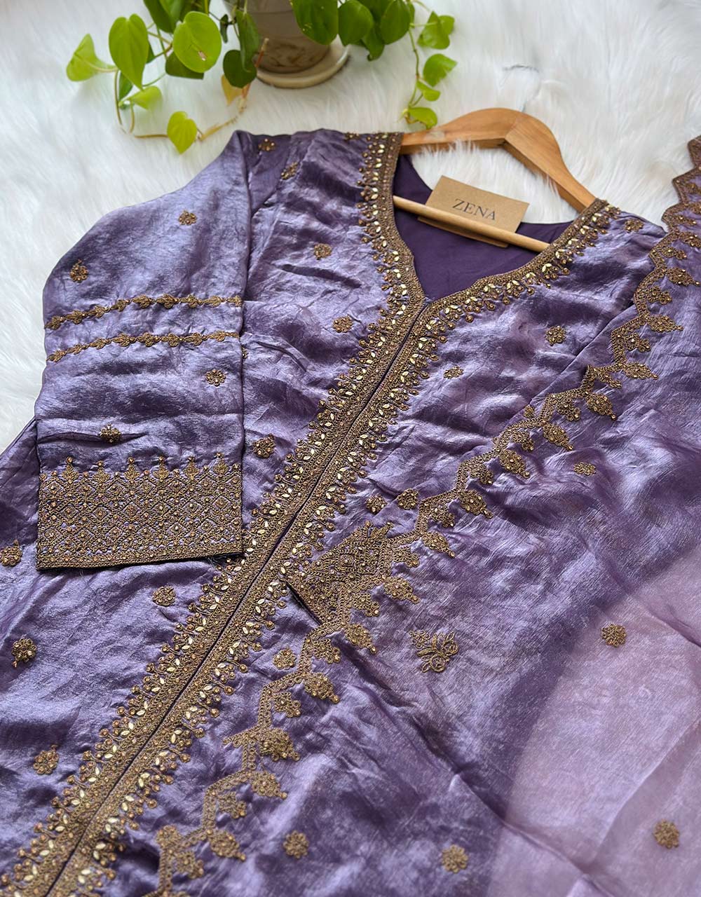 Ready-to-Wear Shimmer Silk Kurti Set β Effortless Glamour & Luxe Appeal β¨