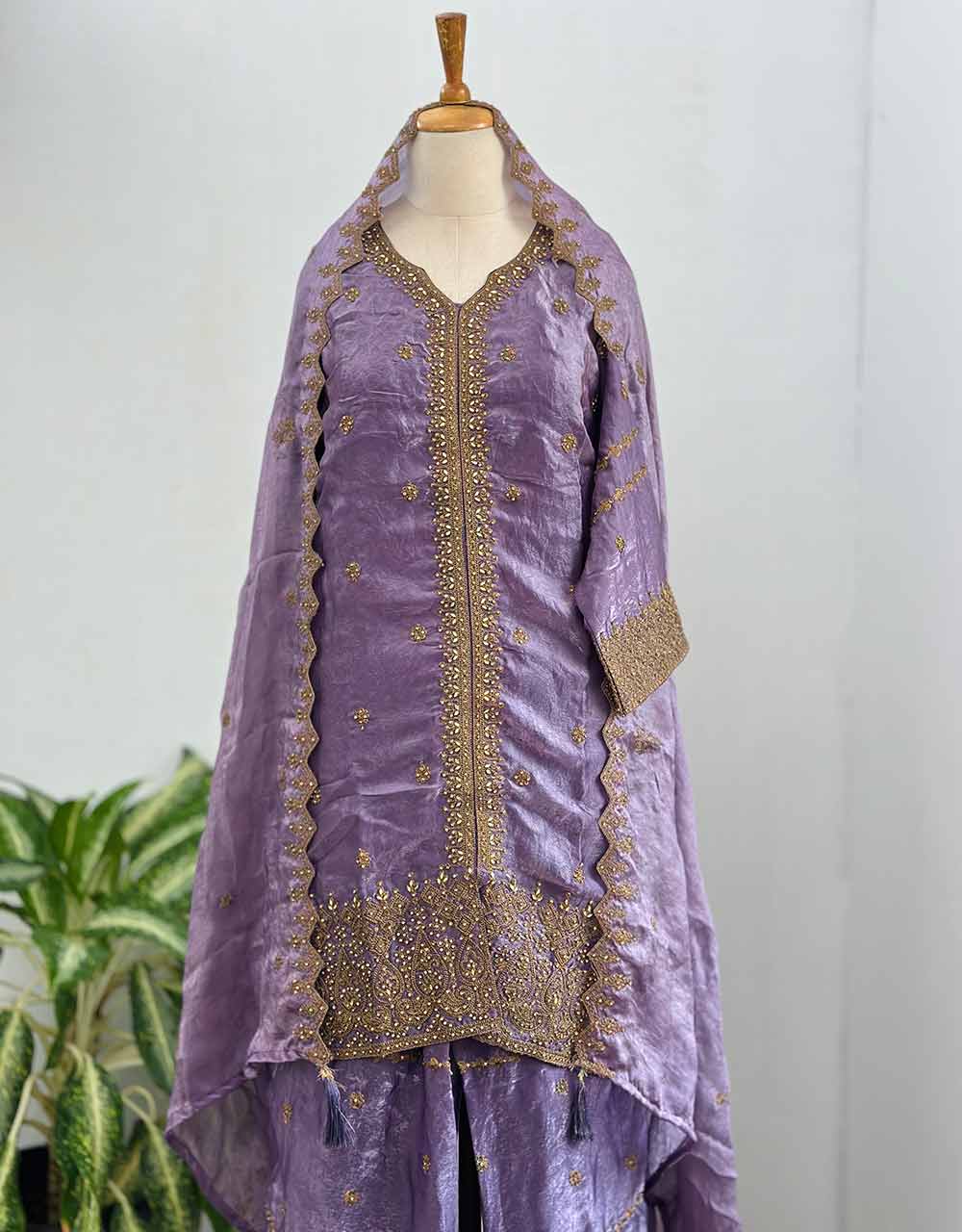 Ready-to-Wear Shimmer Silk Kurti Set β Effortless Glamour & Luxe Appeal β¨ - Image 2