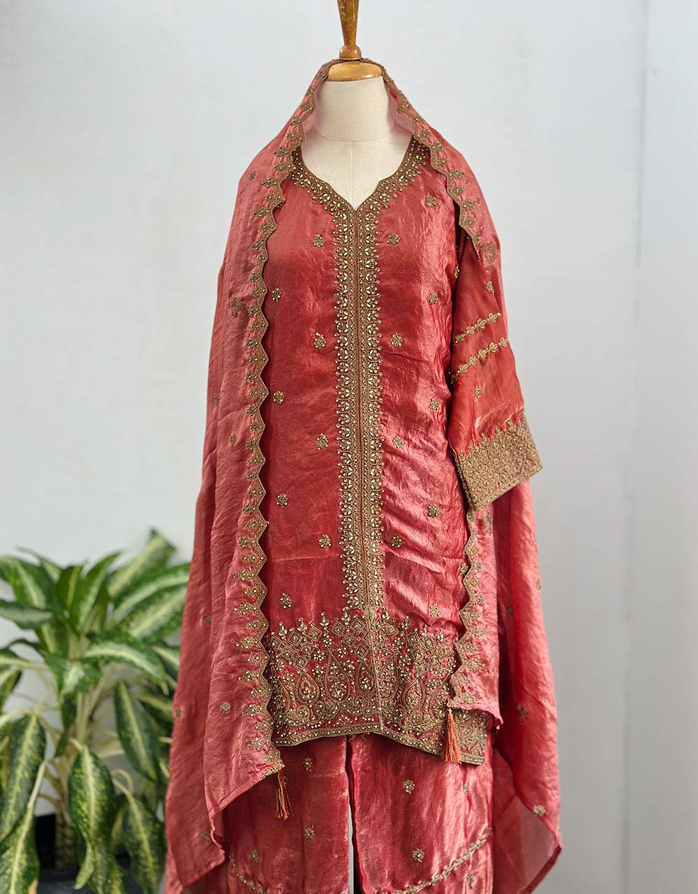 Ready-to-Wear Shimmer Silk Kurti Set β Effortless Glamour & Luxe Appeal β¨ - Image 7