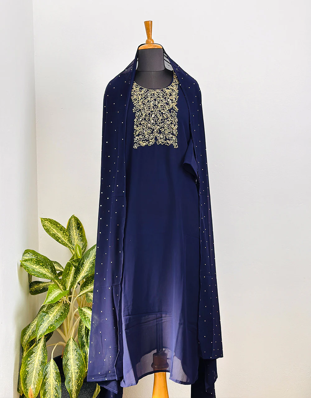 Ready-to-Wear Georgette Suit with Handwork - Effortless Elegance 🌟 - Image 4