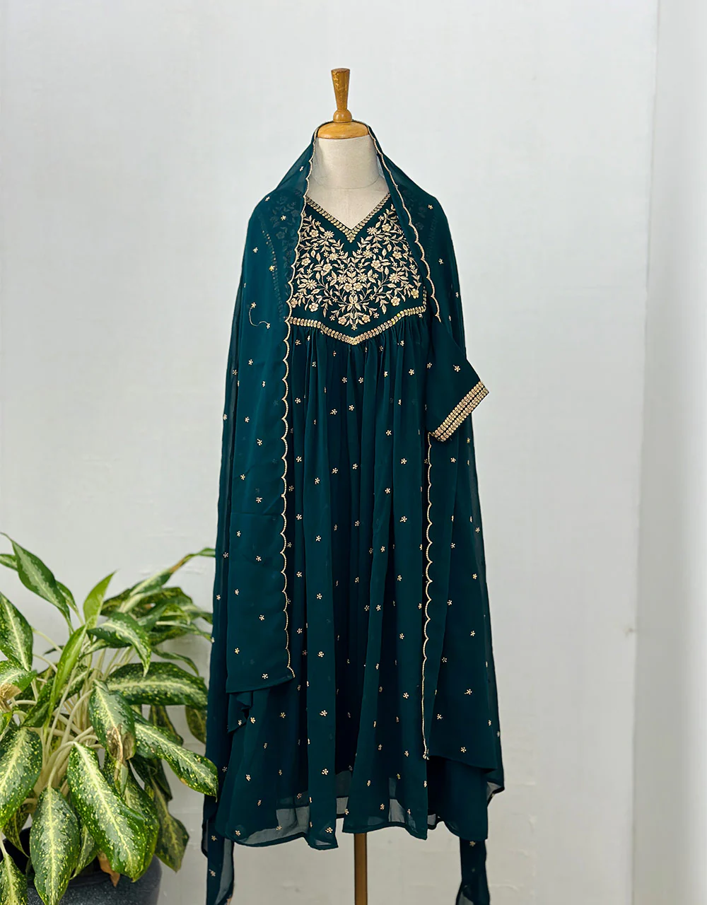 Ready-to-Wear Anarkali Kurti Set ✨ - Image 8