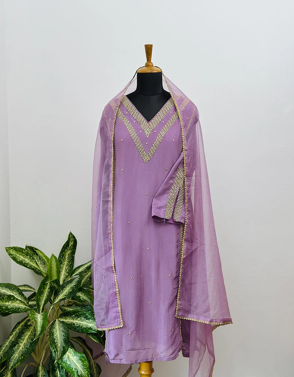 Pure Crepe Silk Handwork Party Wear Suit - Luxe Elegance 🌟 - Image 11