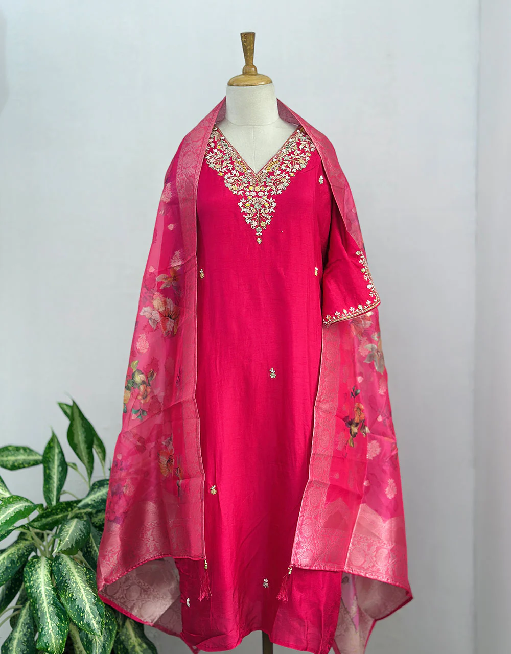 Pure Dola Silk Ready-to-Wear Kurti Set with Organza Dupatta & Banarasi Border - Luxurious Charm ✨ - Image 6