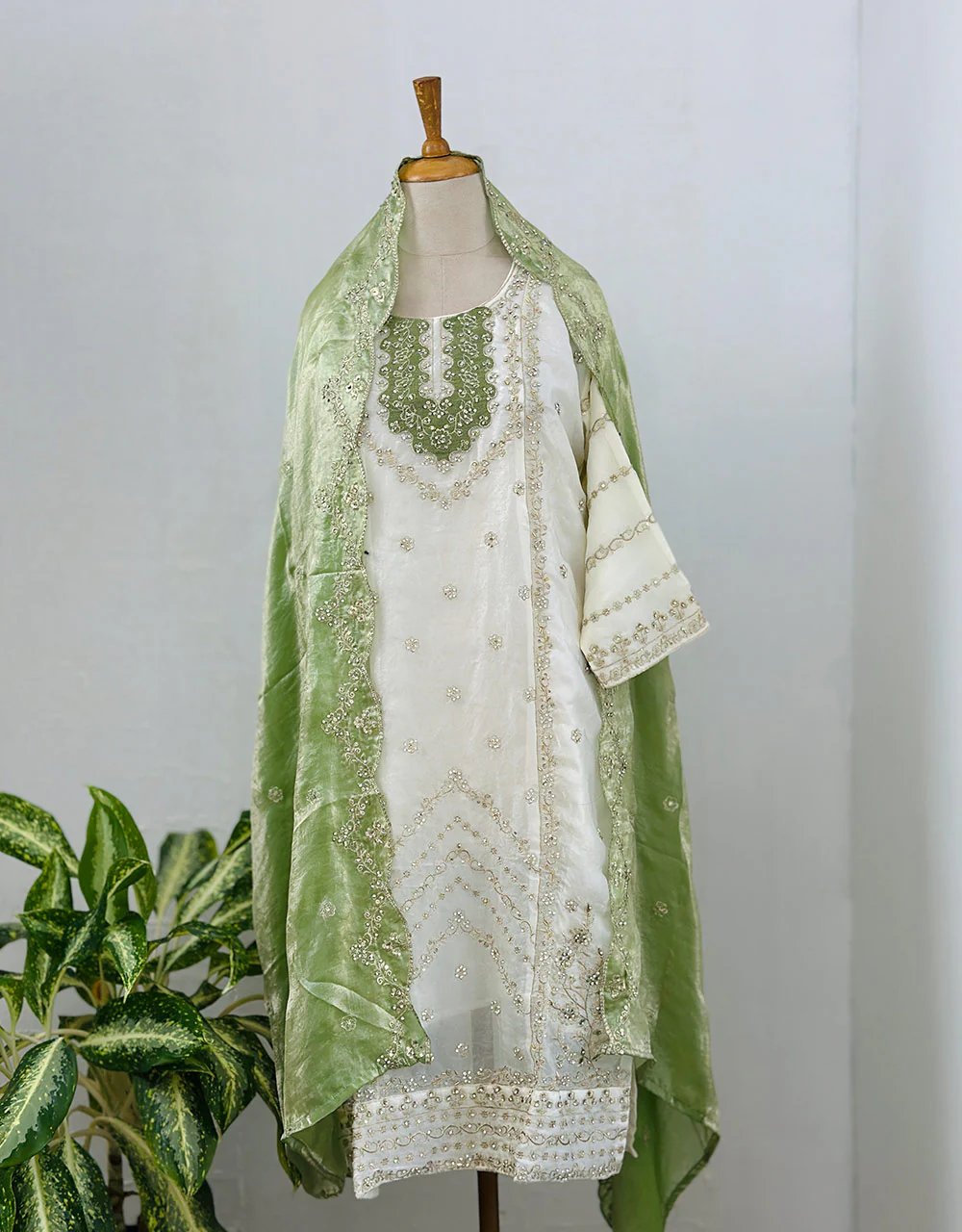 Shimmer Silk Ready-to-Wear Party Wear Suit β¨