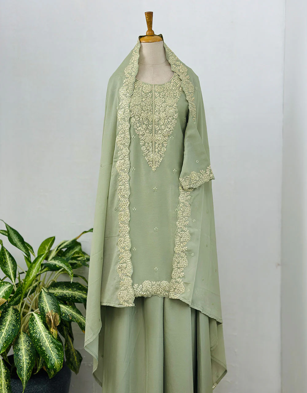 Chinnon Ready-to-Wear Kurti Set β Effortless Elegance π - Image 8