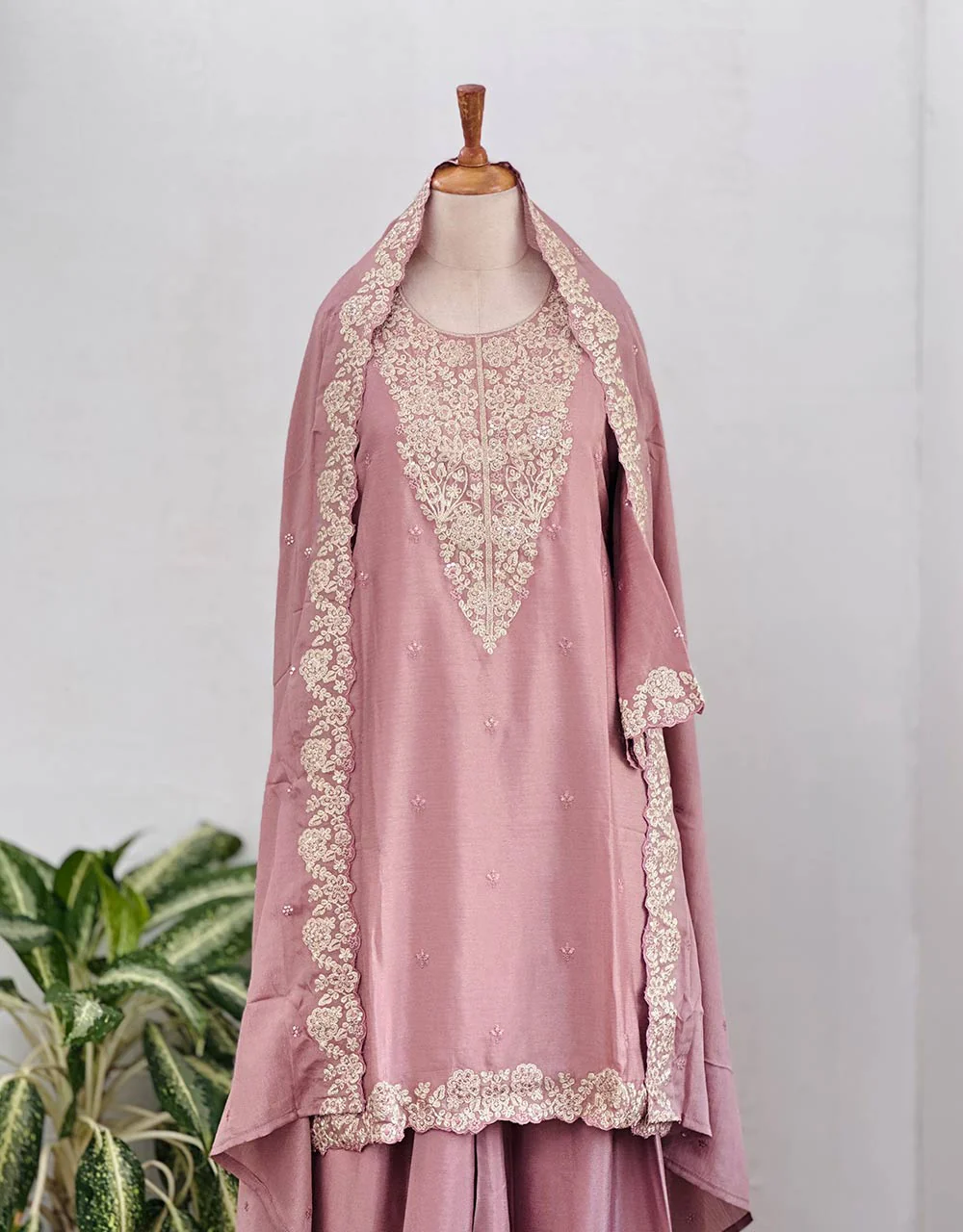 Chinnon Ready-to-Wear Kurti Set β Effortless Elegance π - Image 9