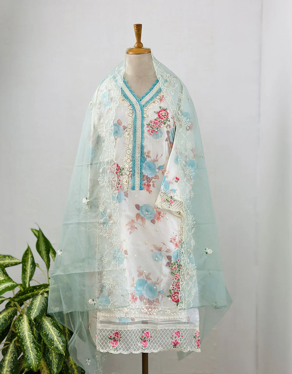 Elegant Ready-to-Wear Organza Kurti Set ๐