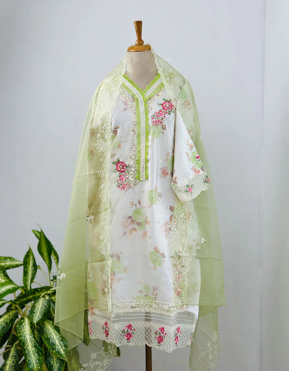 Elegant Ready-to-Wear Organza Kurti Set ๐ - Image 7