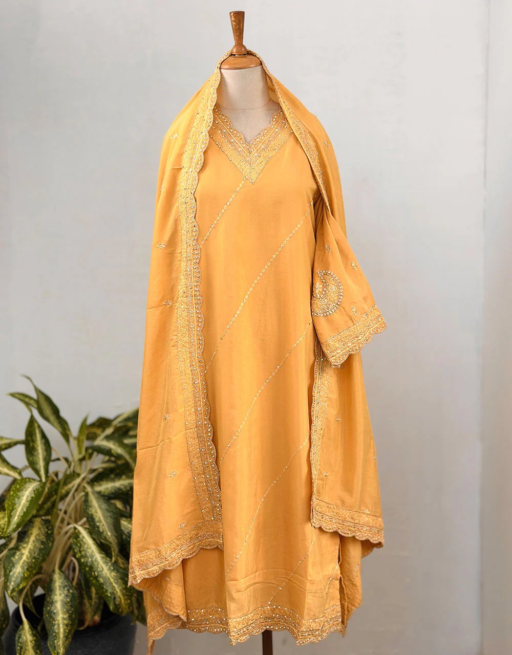 Ready-to-Wear Partywear Kurti Set - Luxe Silk Elegance โจ - Image 2