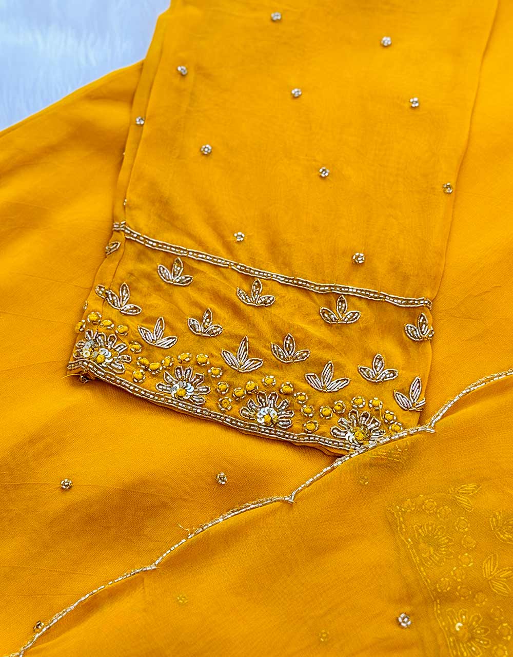 Ready-to-Wear Hand Work Kurti Set - Effortless Elegance ๐ - Image 5