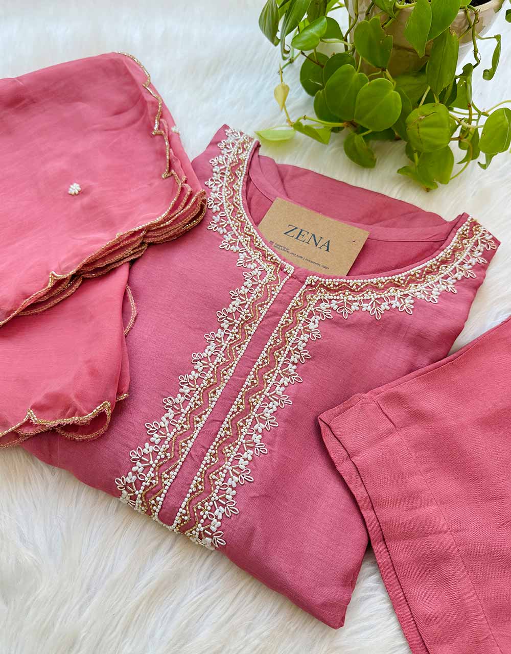 Ready-to-Wear Dola Silk Kurti Set with Organza Dupatta π - Image 3