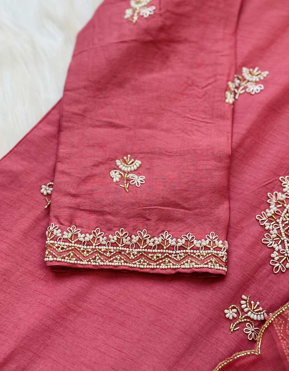 Ready-to-Wear Dola Silk Kurti Set with Organza Dupatta π - Image 7