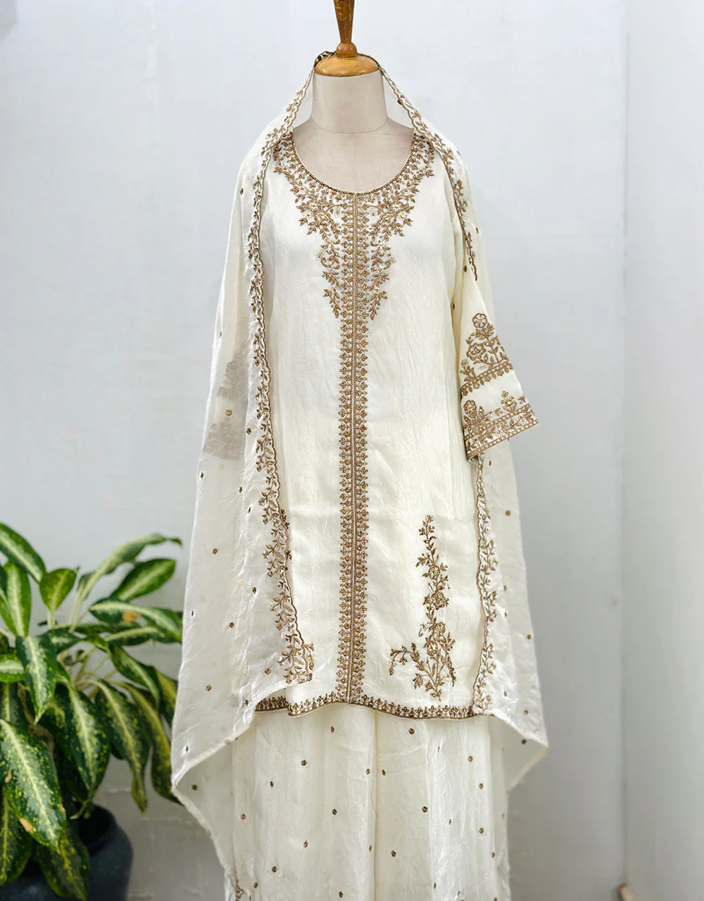 Ready-to-Wear Shimmer Silk Kurti Plazo Set โจ - Image 8