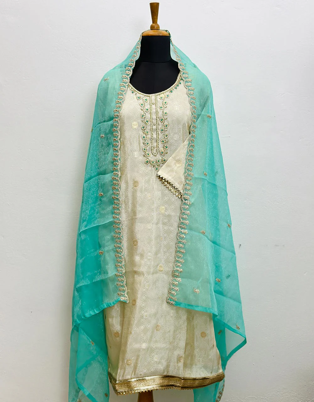 Elegant Ready-to-Wear Tissue Silk Kurti Set with Shimmer Dupatta & Hand Work ๐