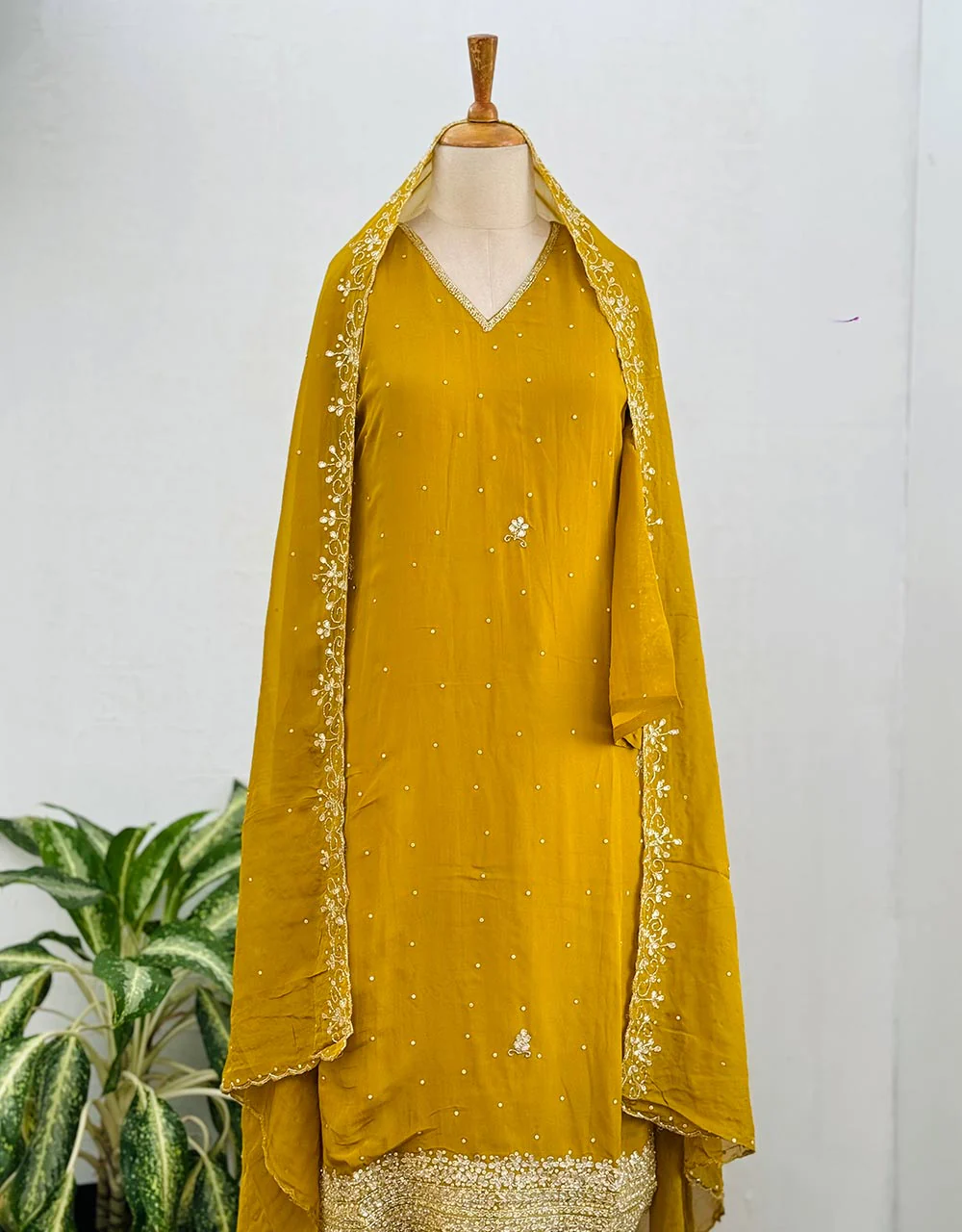 Pure Organza Handwork Party Wear Suit⨠- Image 6