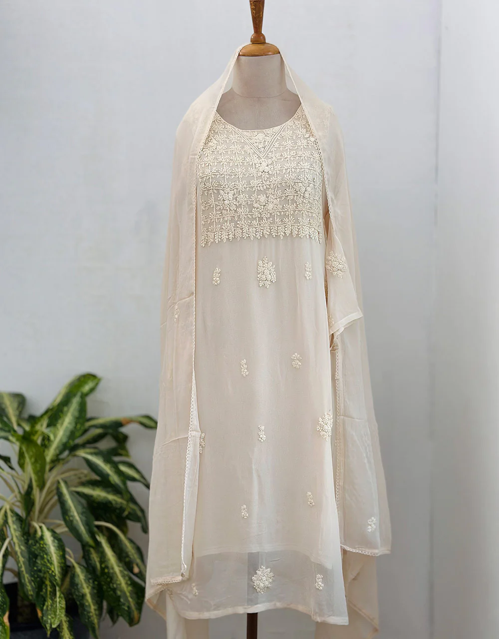 Ready-to-Wear Chinnon Chikankari Kurti Set ๐ - Image 8