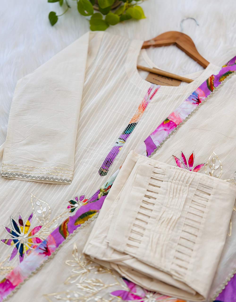 Timeless Elegance – READY TO WEAR COTTON HAND WORK KURTI SET ✨ - Image 4