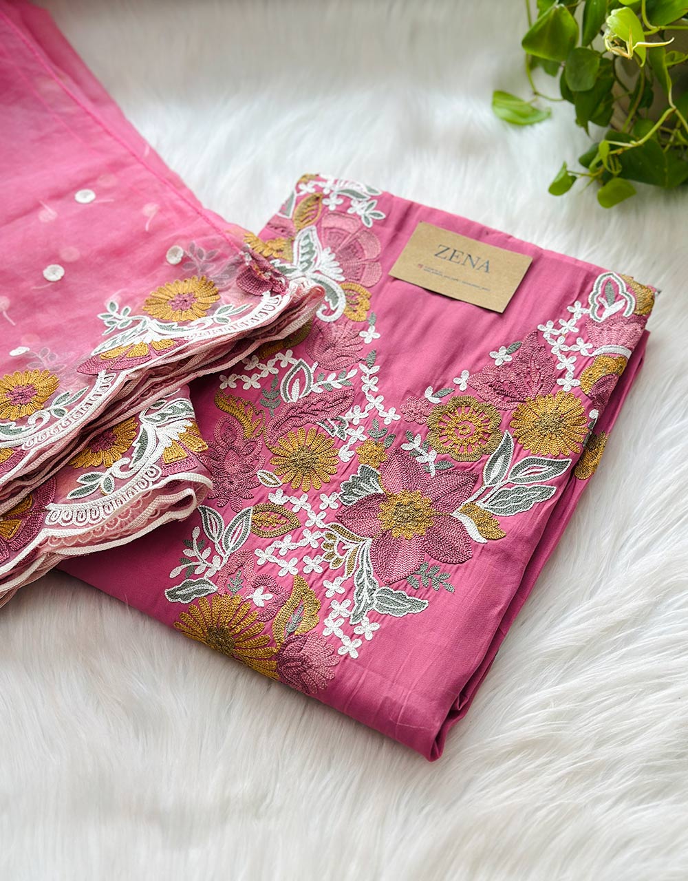 Muslin Unstitched Suit with Embroidered Organza Dupatta - Elegant Craftsmanship ๐
