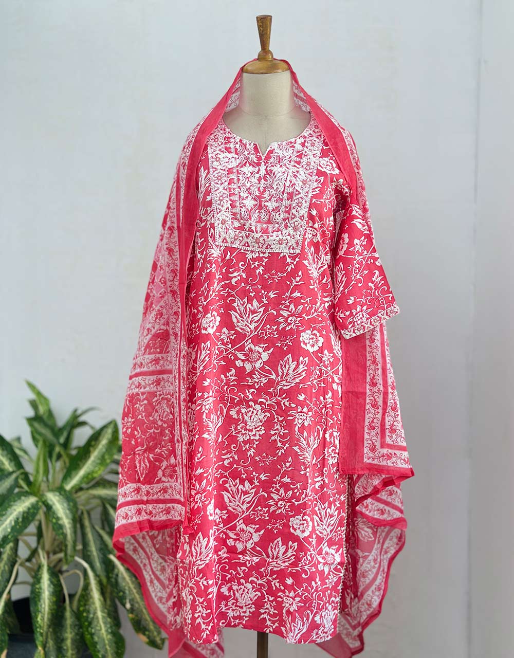 Pure Comfort β READY TO WEAR PURE COTTON KURTI SET πΏβ¨ - Image 2