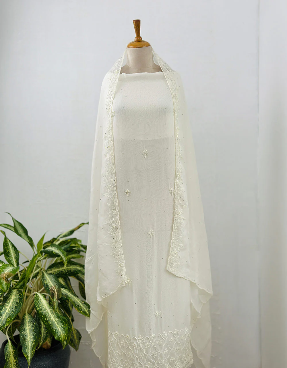 Pure Chiffon Unstitched Party Wear Suit β¨ - Image 4