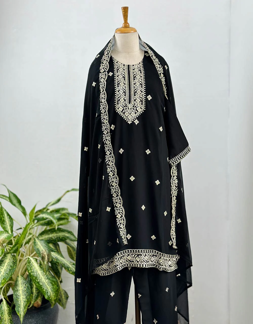 Ready-to-Wear Georgette Kurti Set ๐ธ - Image 2