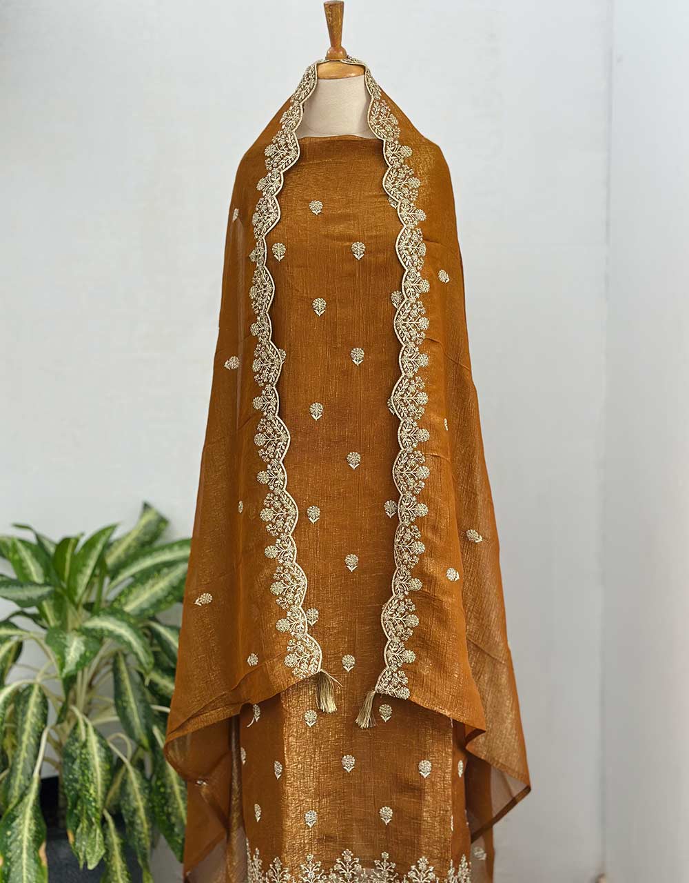 Unstitched Shimmer Silk Party Wear Suit β Glamorous Elegance & Luxe Appeal β¨ - Image 6
