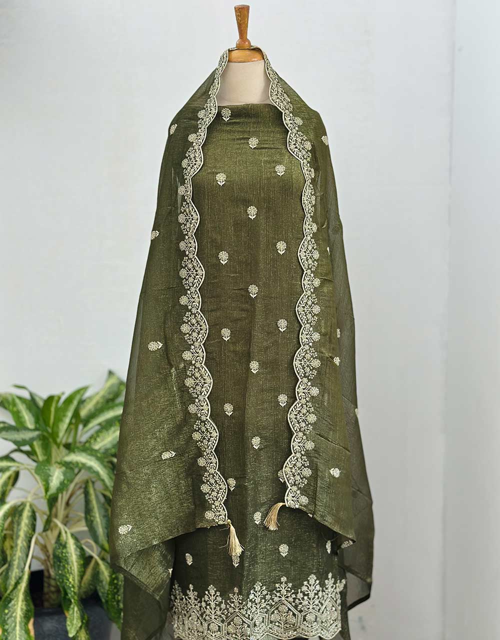 Unstitched Shimmer Silk Party Wear Suit β Glamorous Elegance & Luxe Appeal β¨ - Image 8