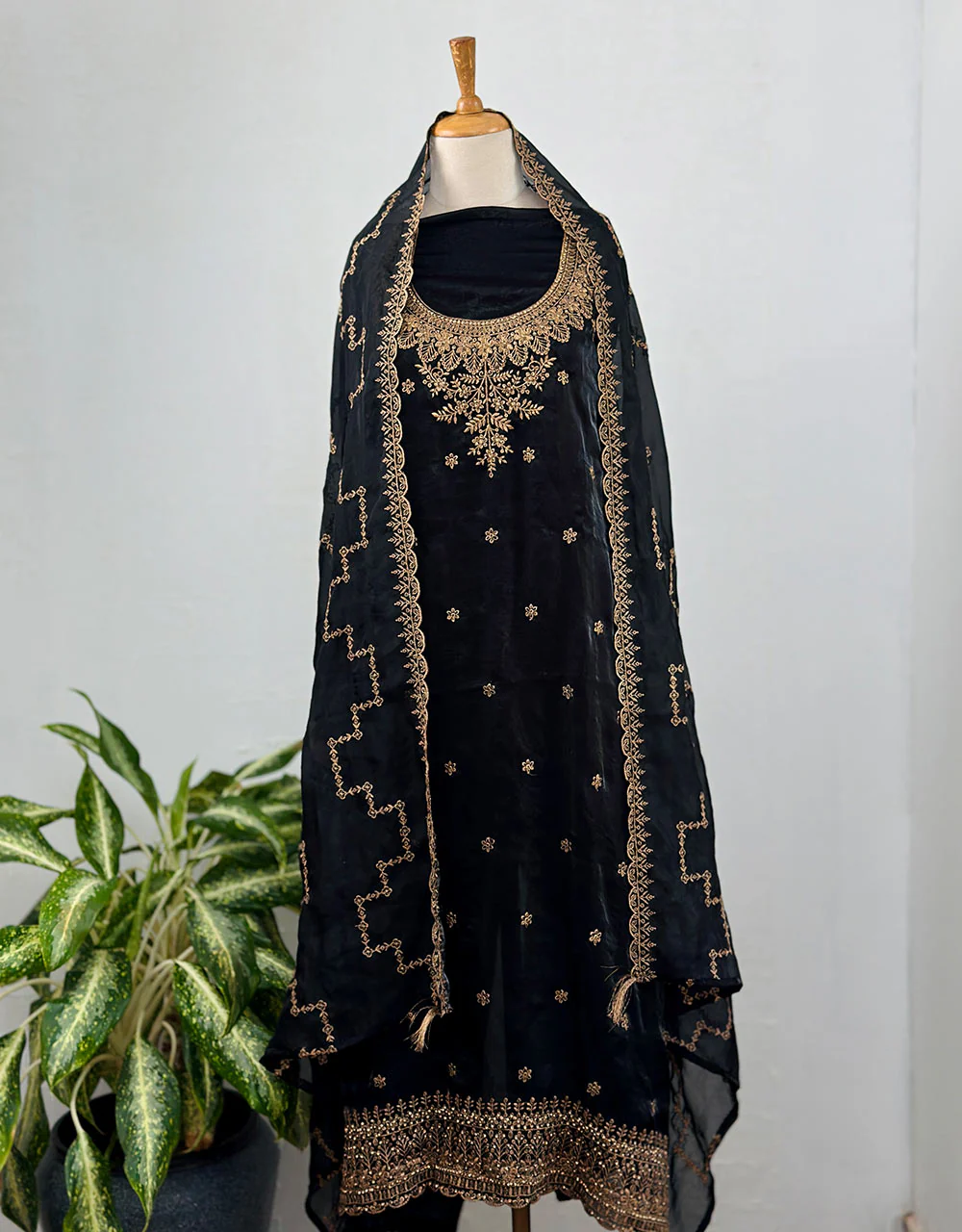 Unstitched Shimmer Silk Partywear Salwar Suit - Graceful Elegance π - Image 2