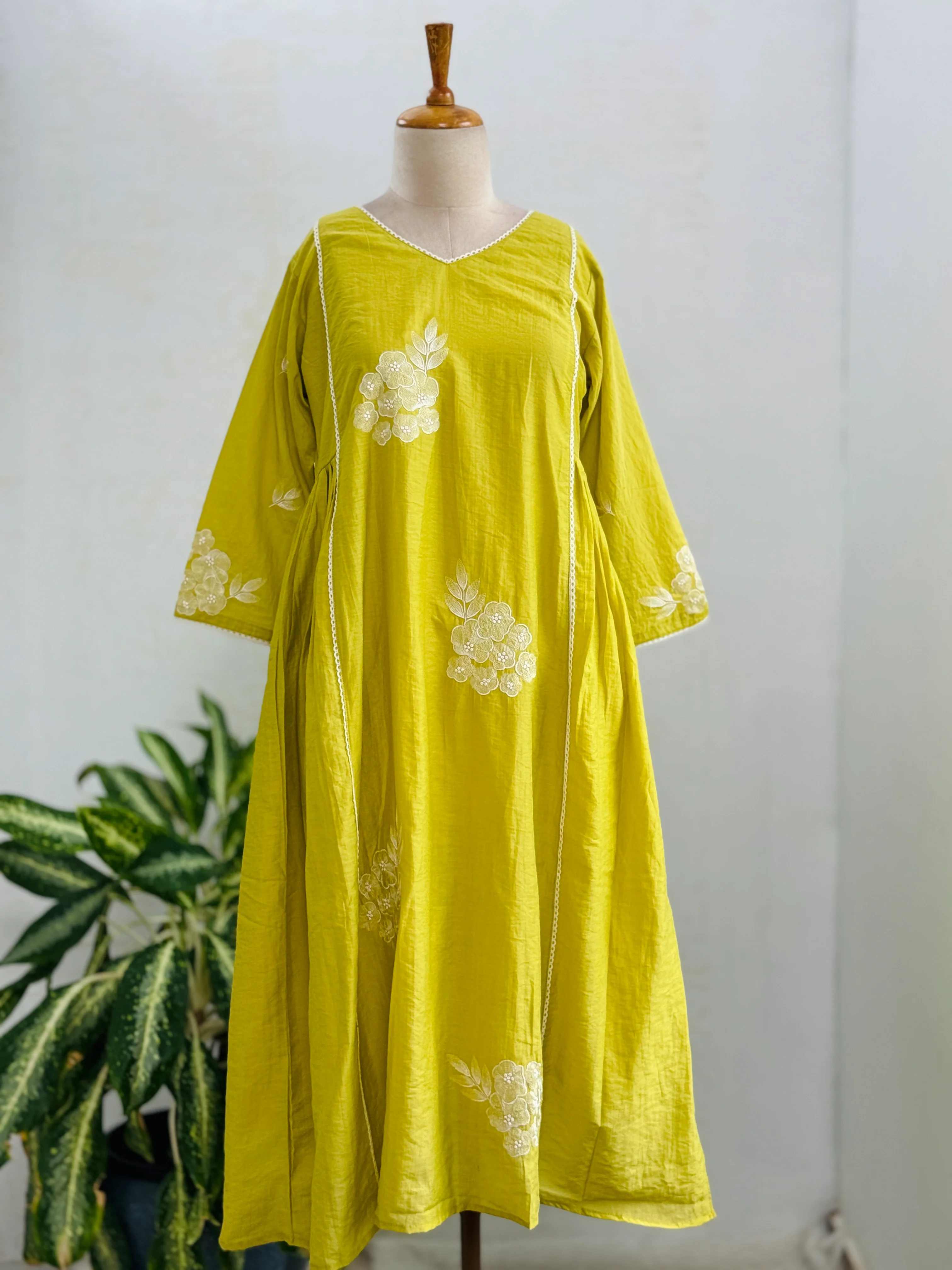 Mul Chanderi Embroidered Anarkali Kurti Set β Timeless Elegance, Effortless Style - Image 7