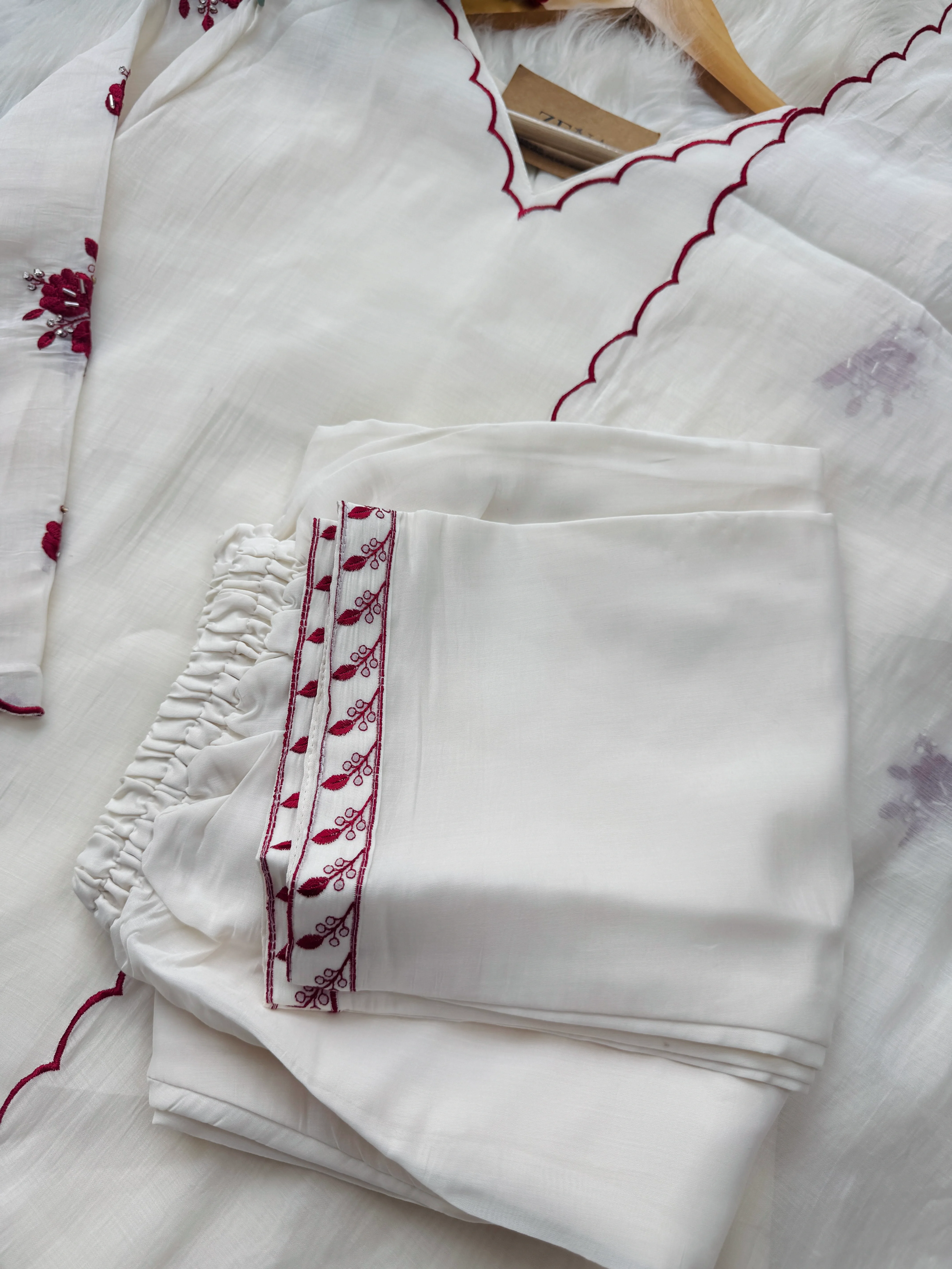 Mul Chanderi Hand Detailed kurti Set - Image 4