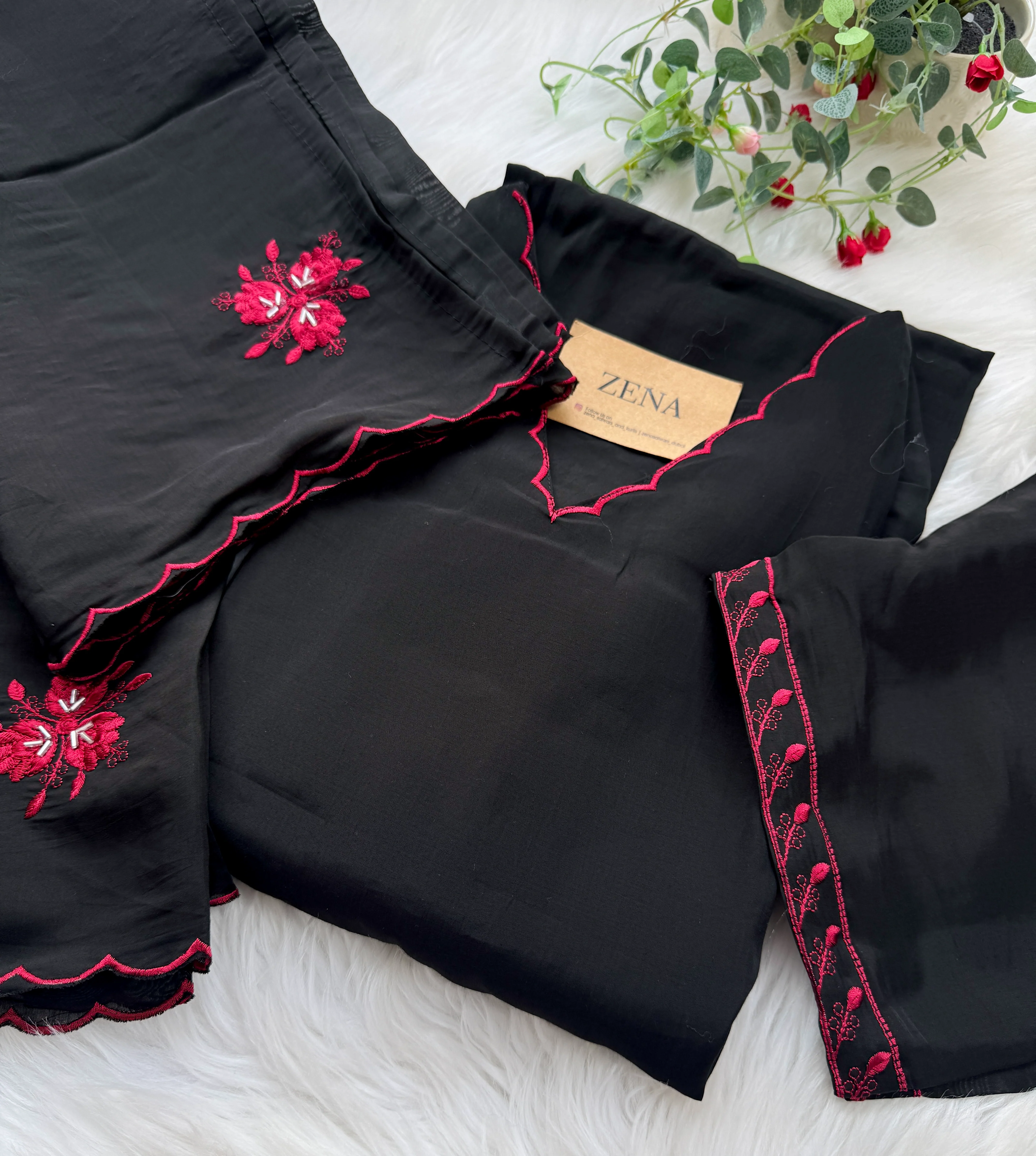 Mul Chanderi Hand Detailed kurti Set
