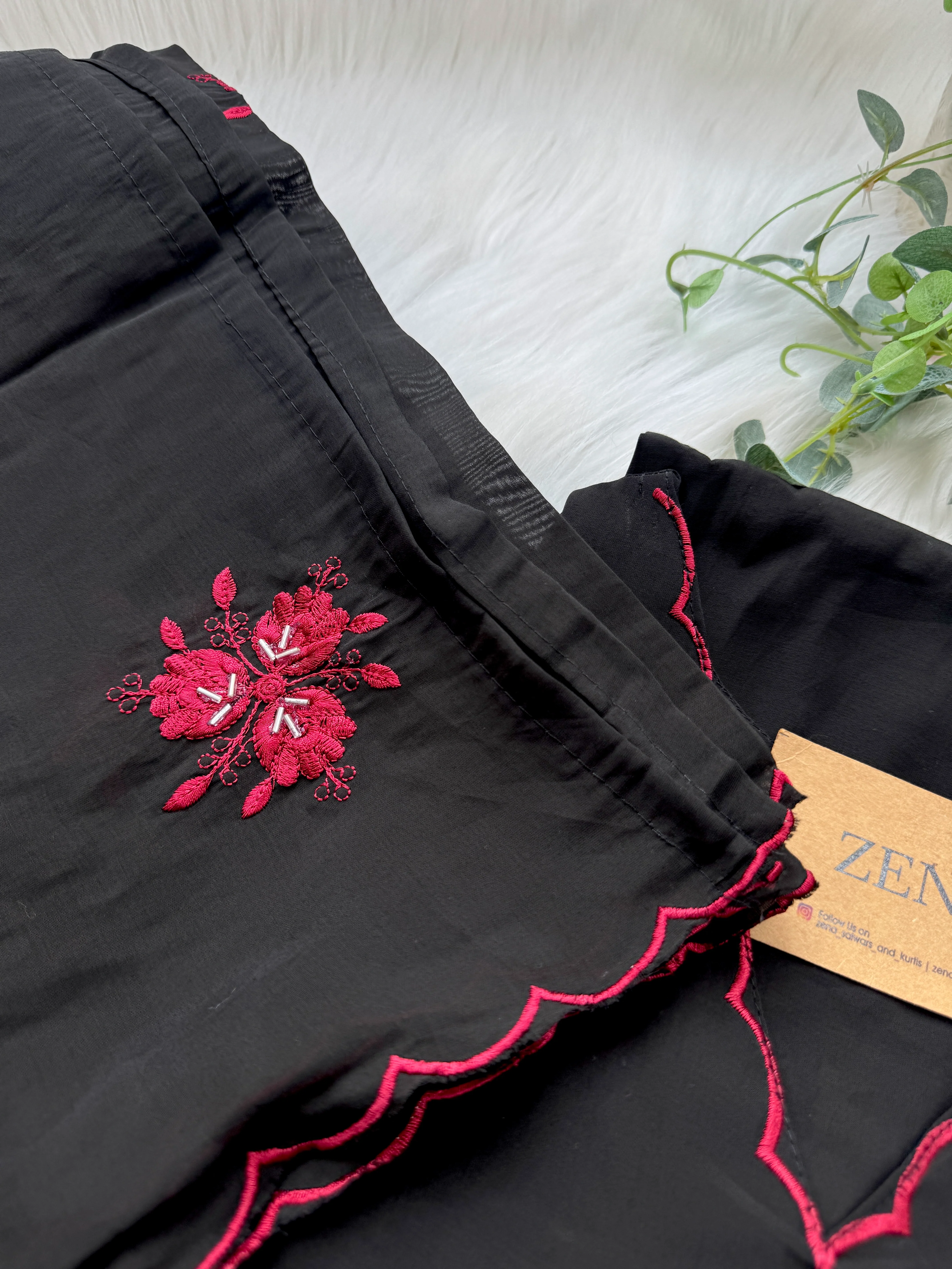 Mul Chanderi Hand Detailed kurti Set - Image 6