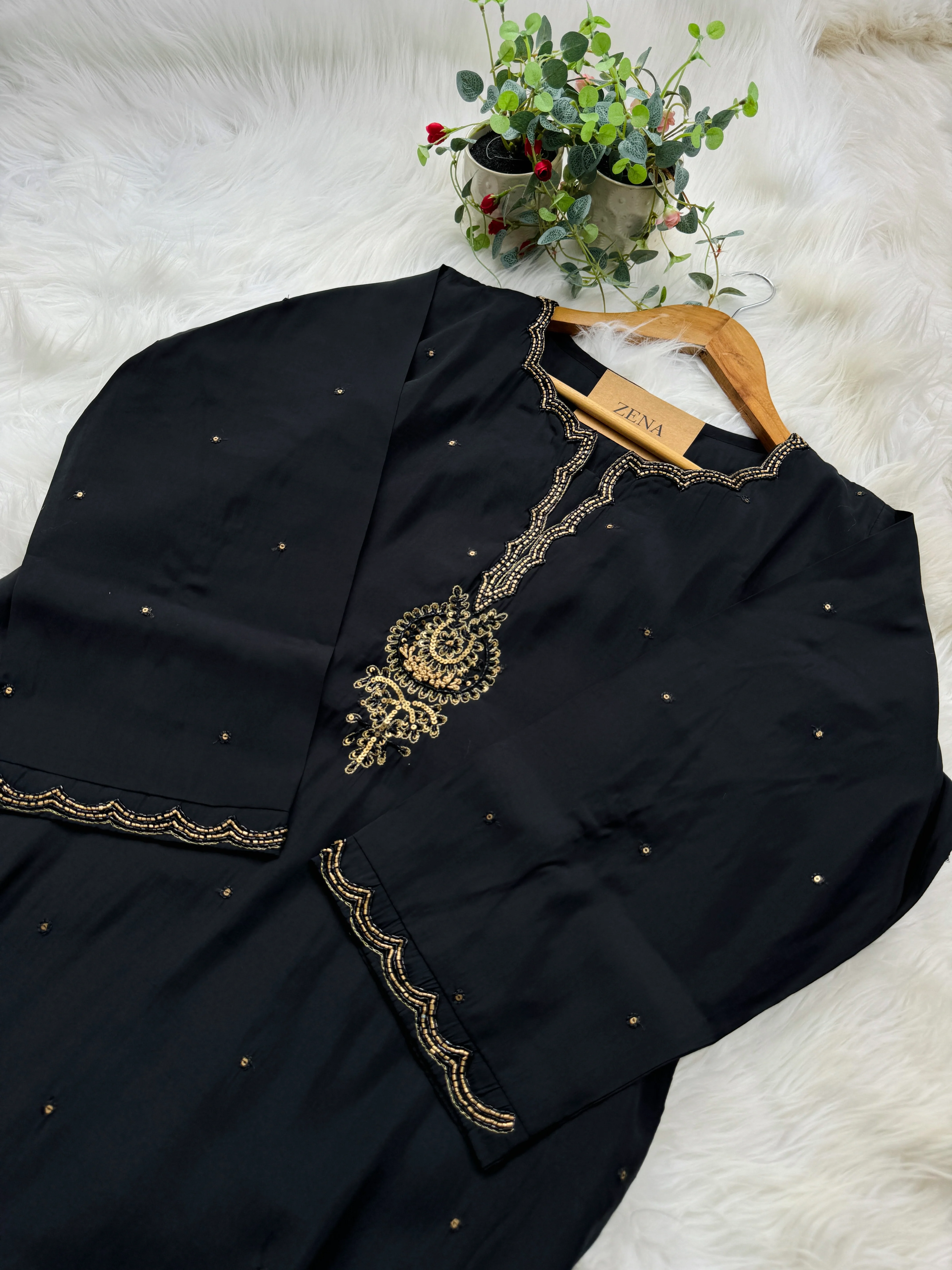 Mul Chanderi Hand Work Kurti Set – Elegant Ethnic Wear 🌸 - Image 3