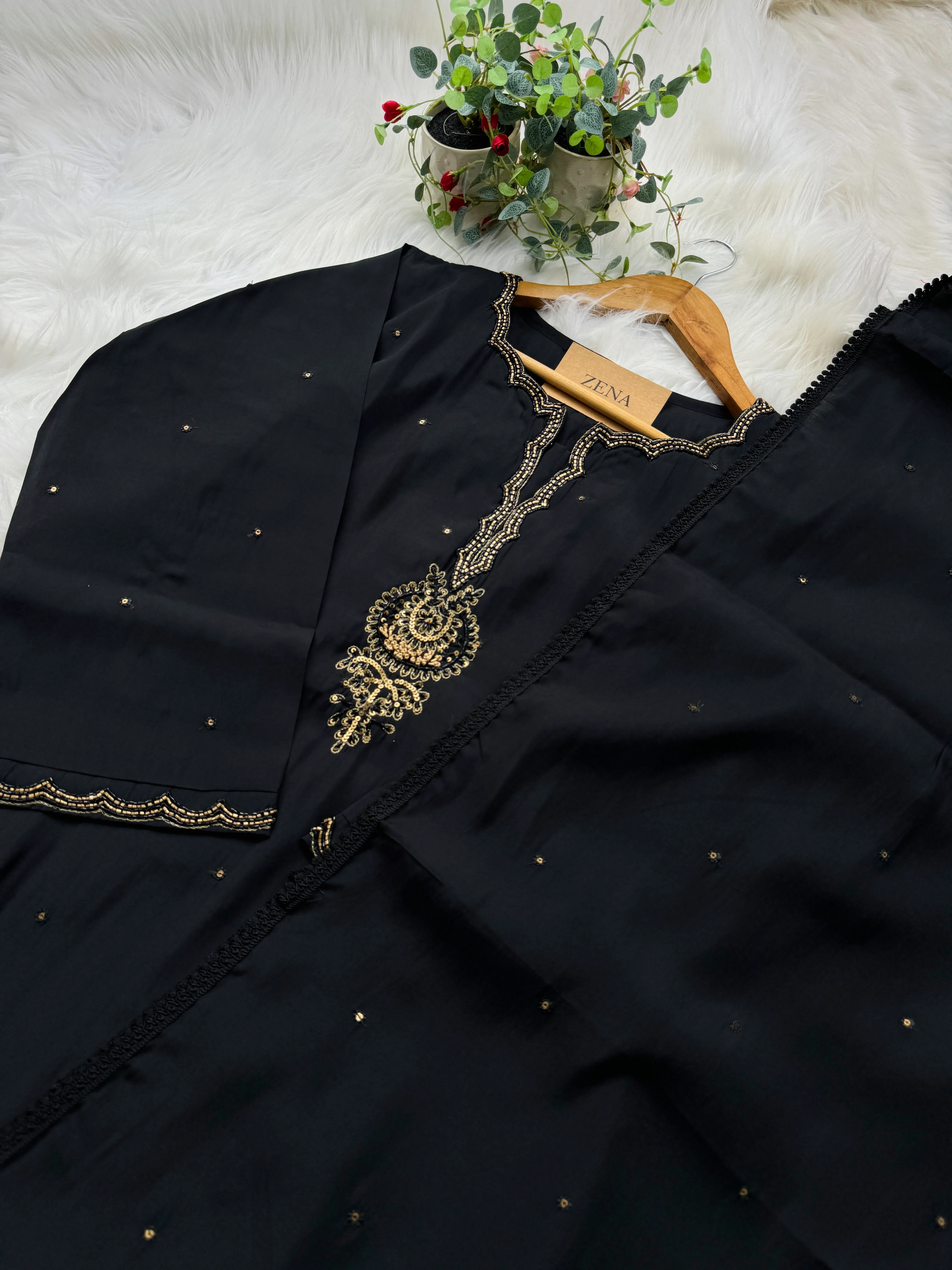 Mul Chanderi Hand Work Kurti Set – Elegant Ethnic Wear 🌸 - Image 4