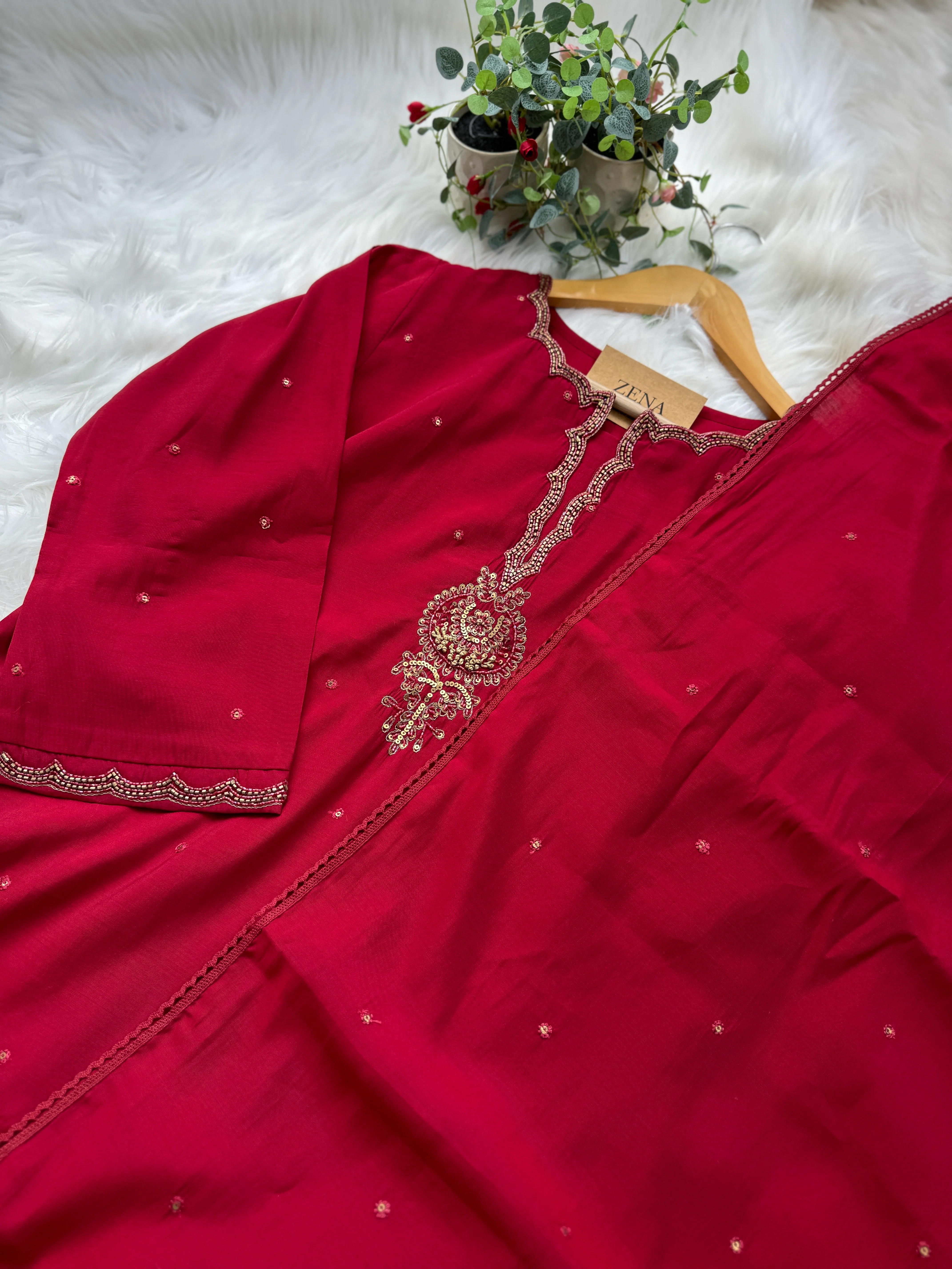 Mul Chanderi Hand Work Kurti Set – Elegant Ethnic Wear 🌸 - Image 3