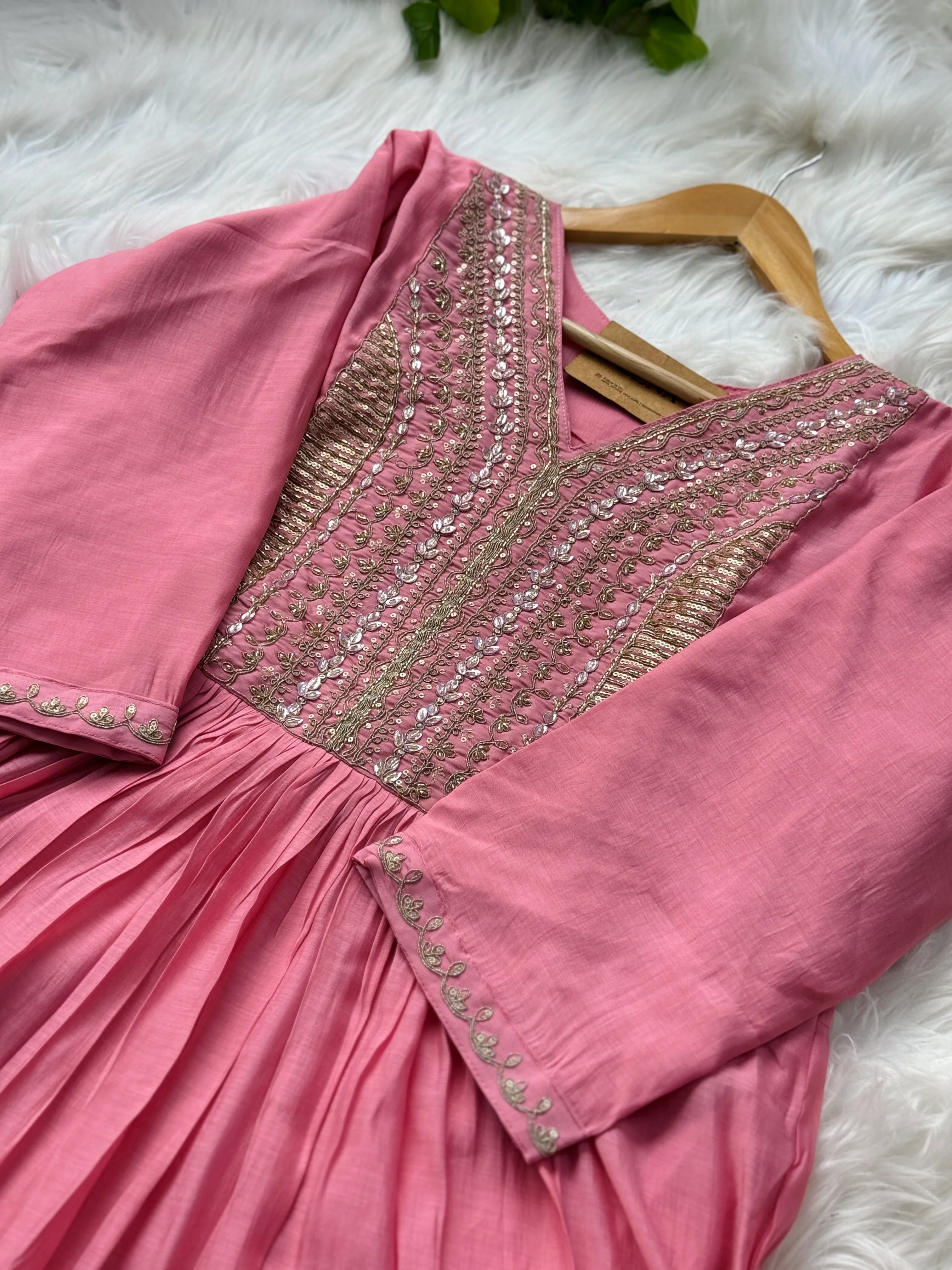 Mul Chanderi Handcrafted Anarkali Partywear Kurti Set - Image 4