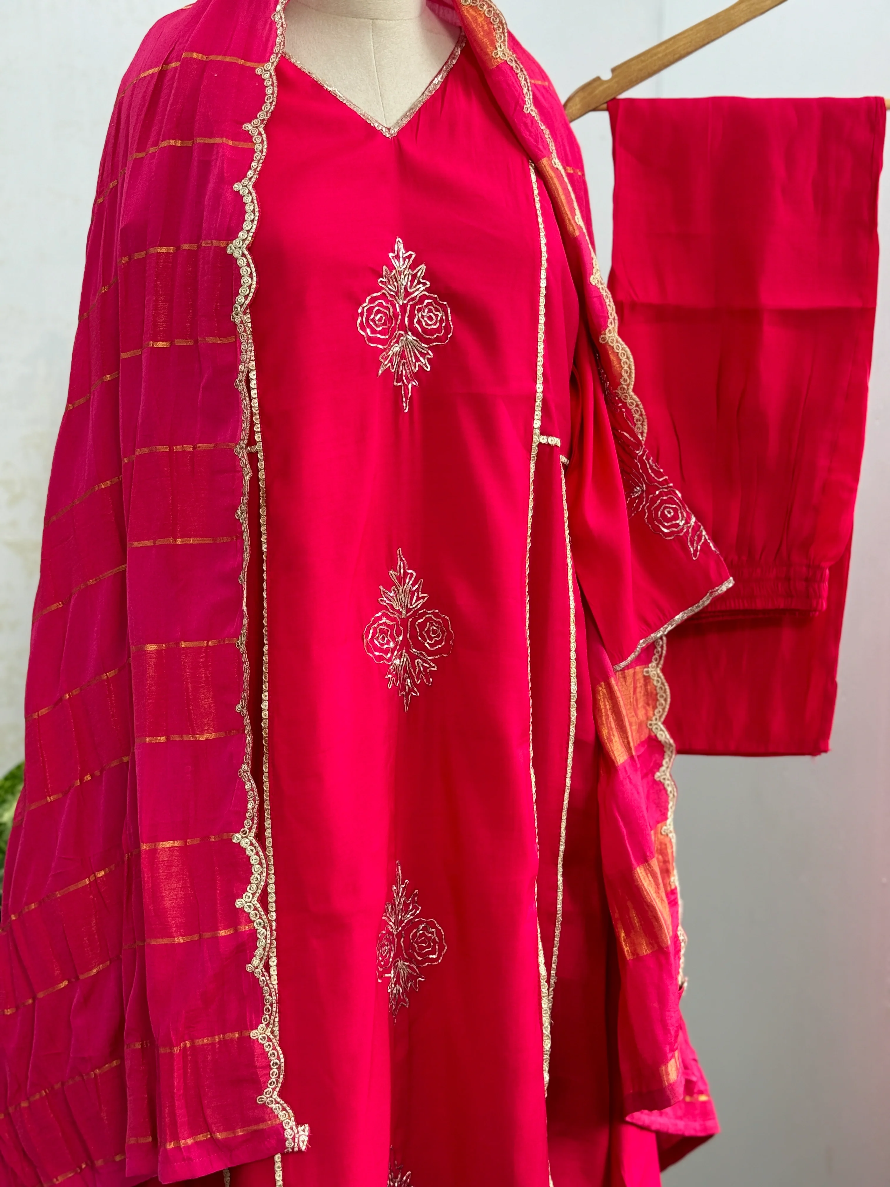 Mul Chanderi Handwork Kurti Set- Ready to Wear - Image 4