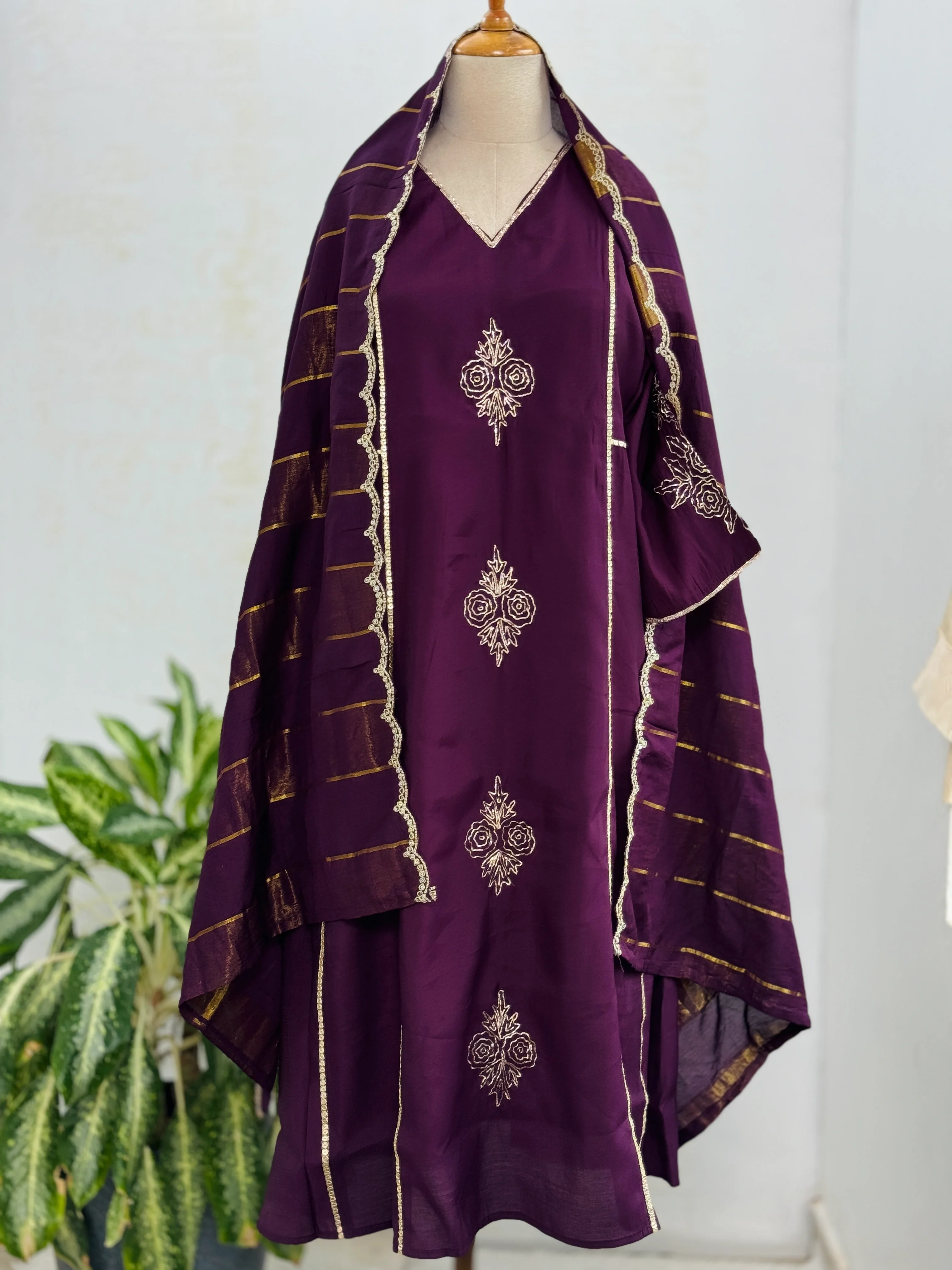 Mul Chanderi Handwork Kurti Set- Ready to Wear - Image 2