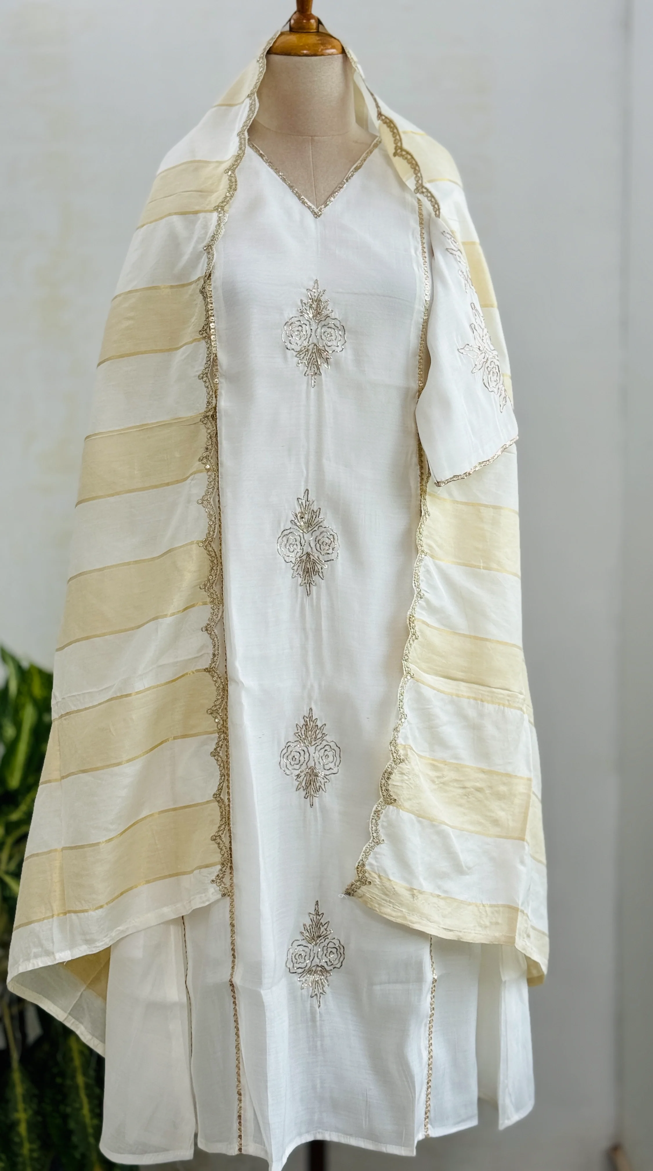 Mul Chanderi Handwork Kurti Set- Ready to Wear.. - Image 4