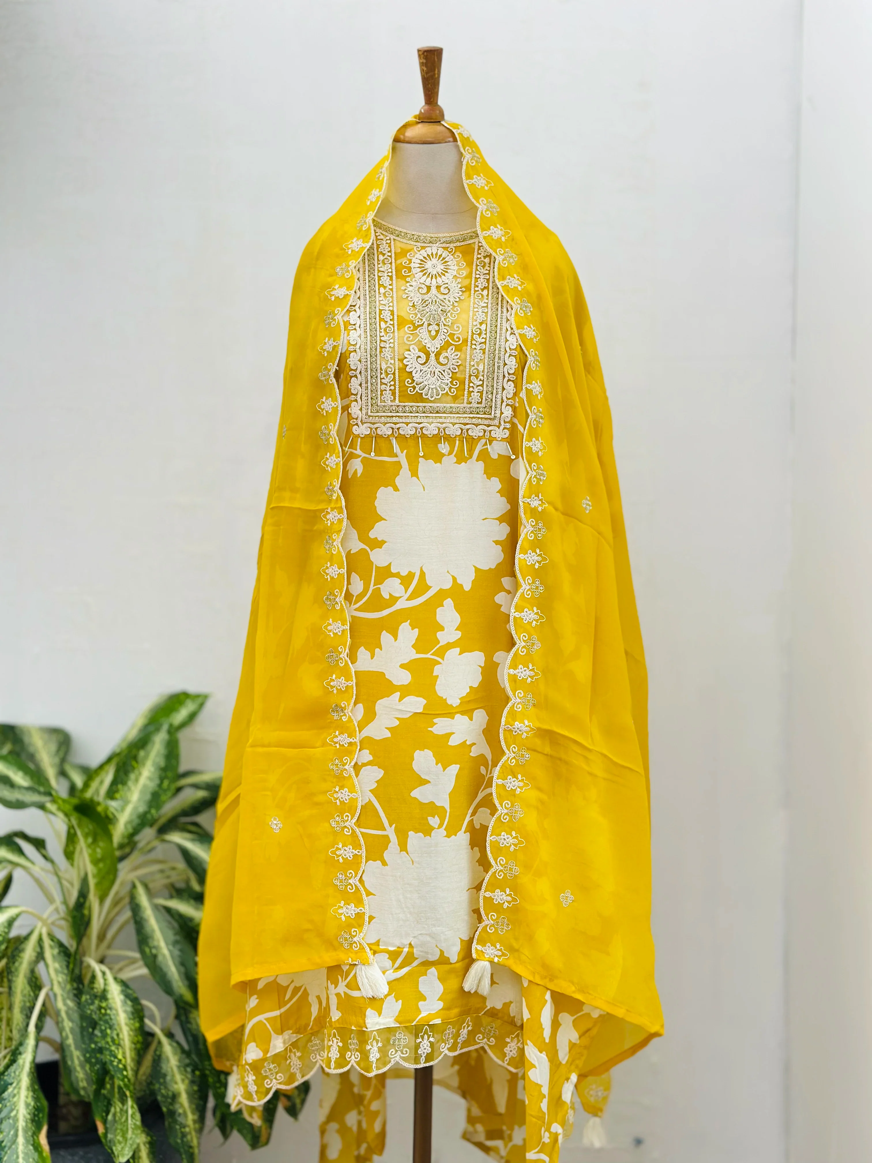 Muslin Semi-Stitched Kurti Set - Image 2
