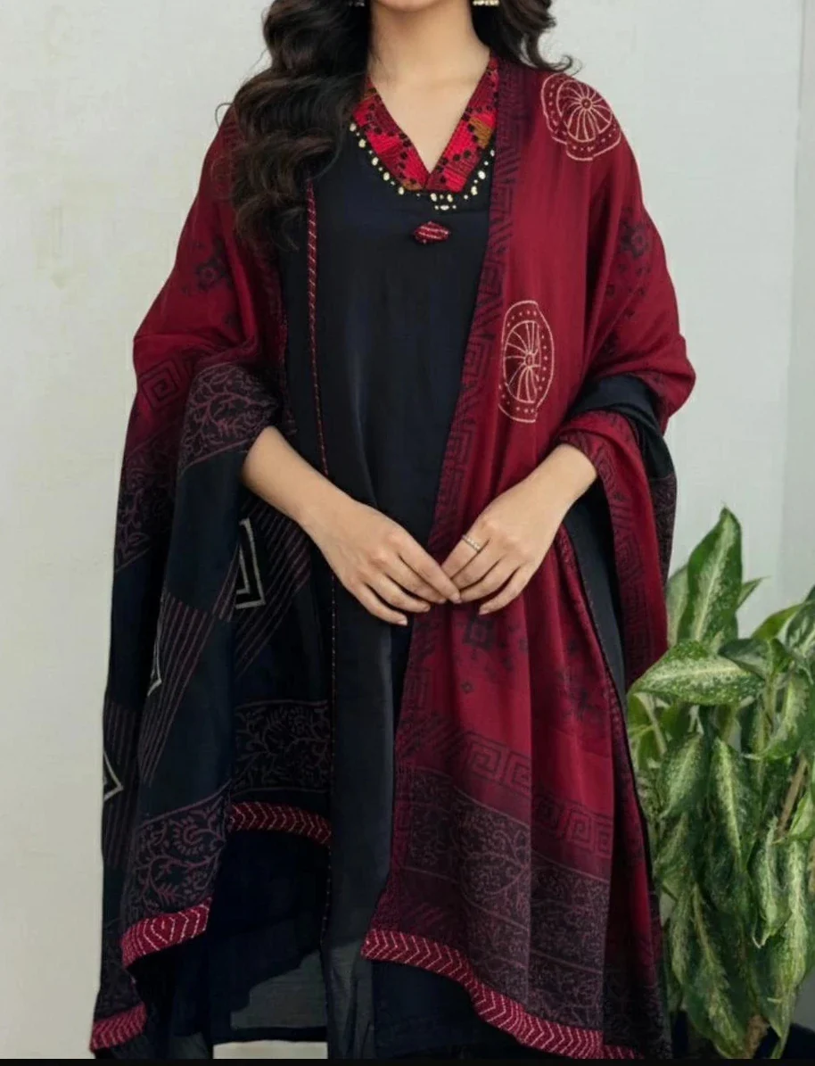 Premium Glass Chanderi Mirror Work Kurti Set – Paired with Cotton Dupatta & Palazzo ✨ - Image 2
