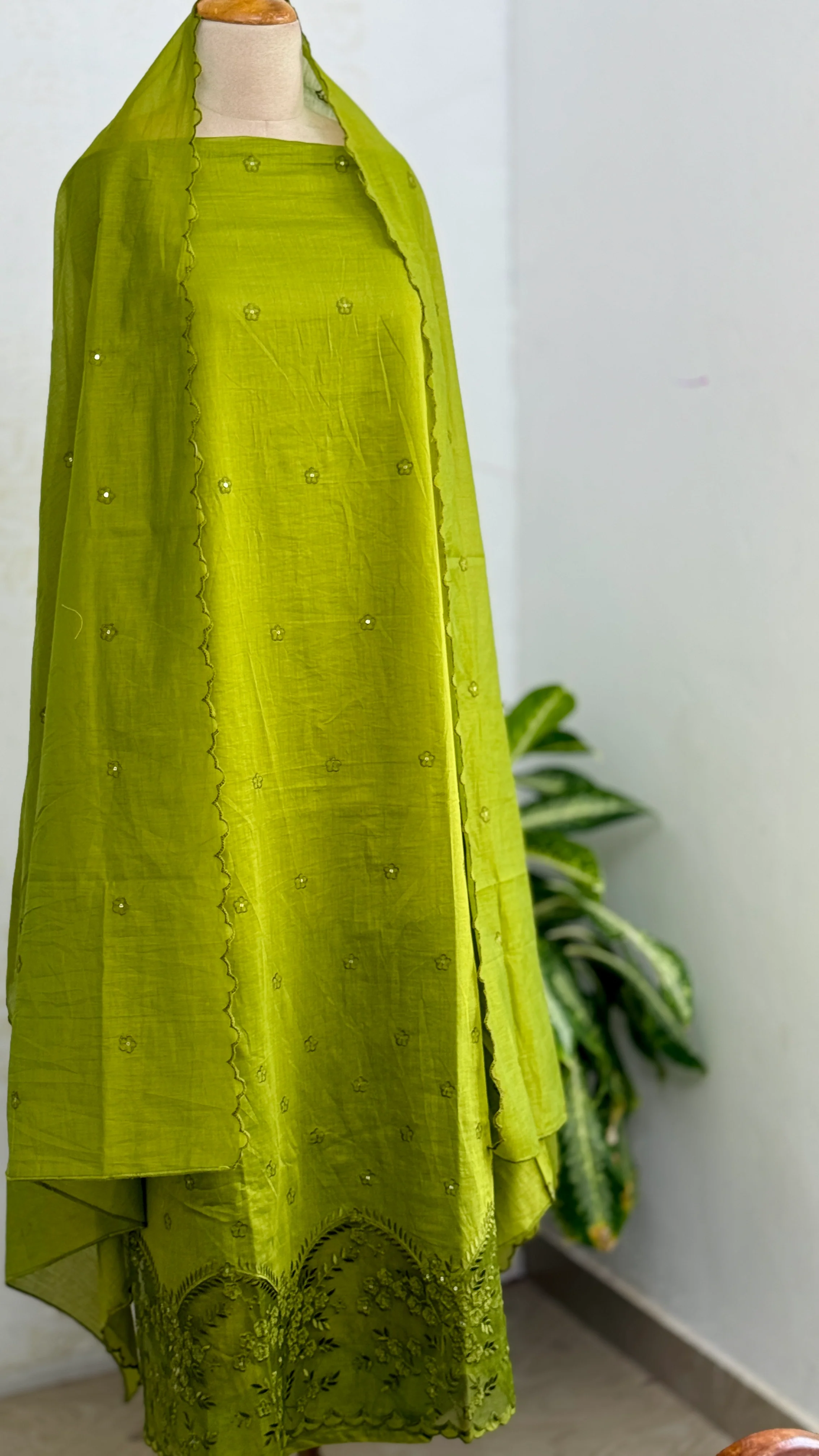 Premium Mul Chanderi Embroidered Unstitched Suit – Redefining Ethnic Elegance - Image 2