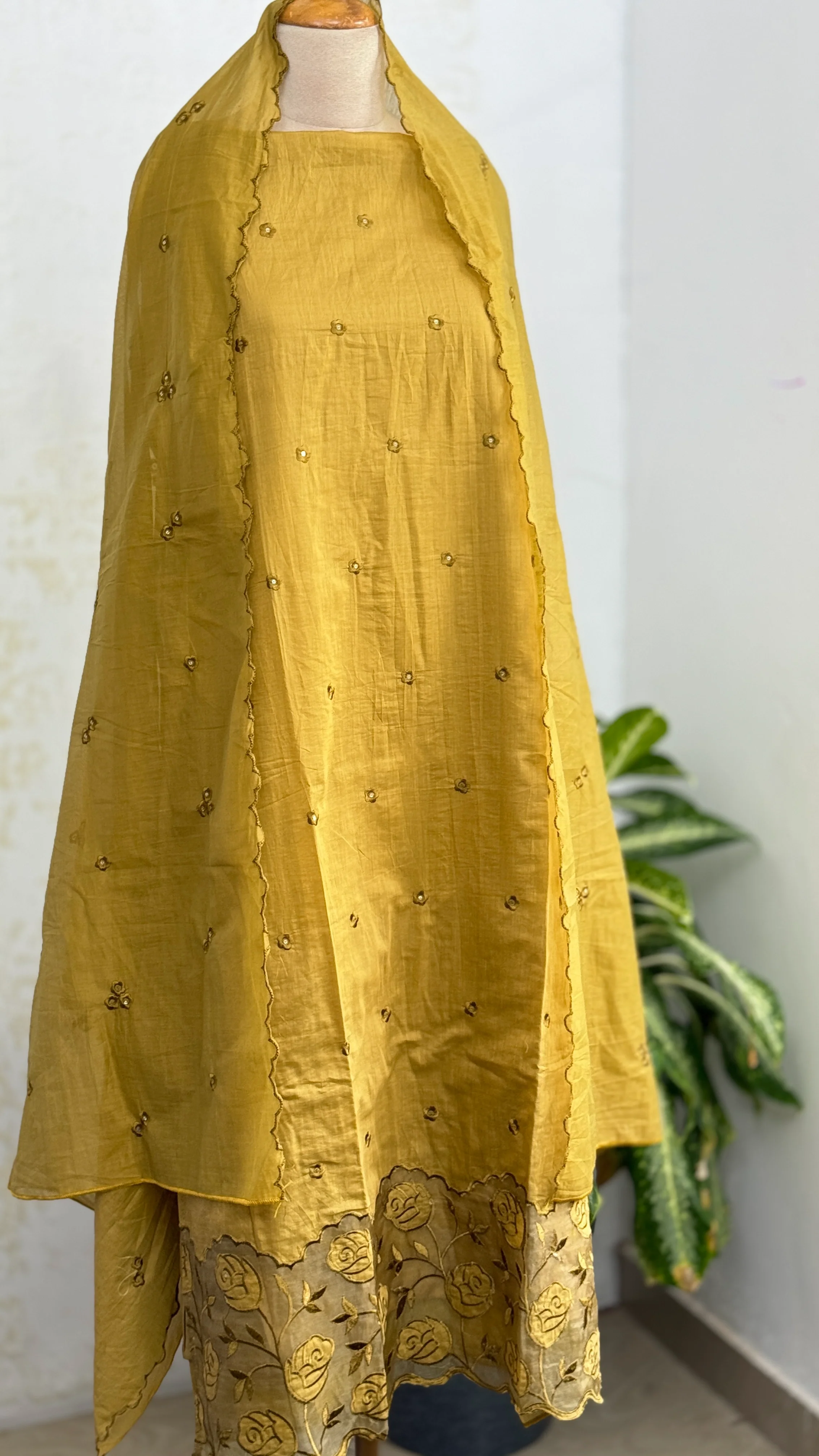 Premium Mul Chanderi Embroidered Unstitched Suit – Redefining Ethnic Elegance - Image 2