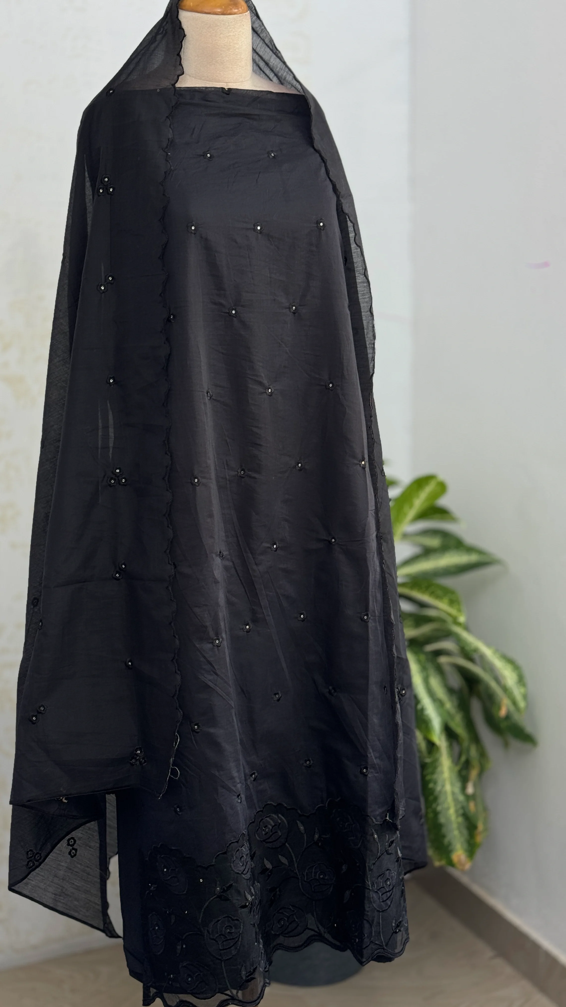 Premium Mul Chanderi Embroidered Unstitched Suit – Redefining Ethnic Elegance - Image 2