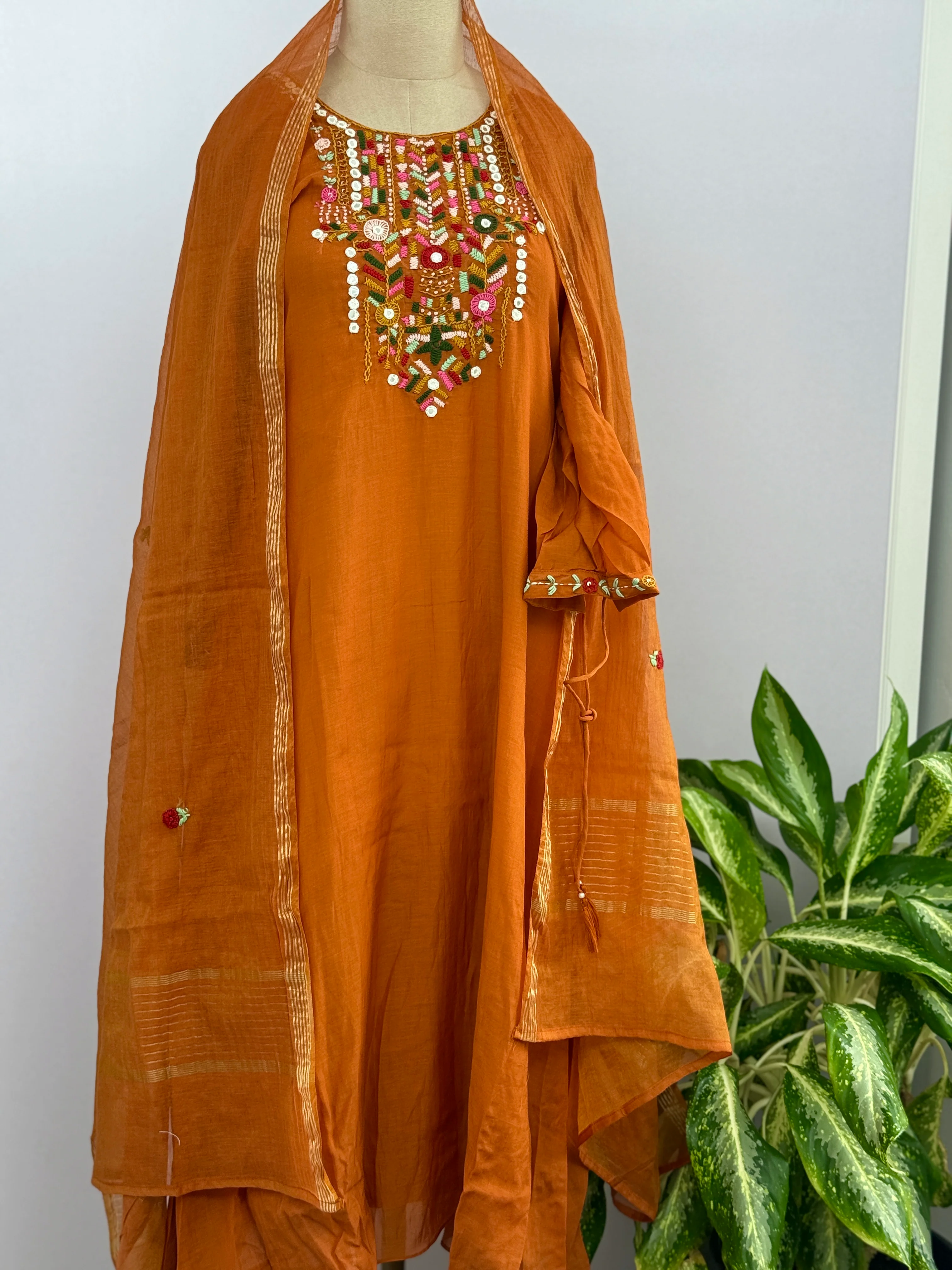 Premium Mul Chanderi Hand Work Suit - Image 2